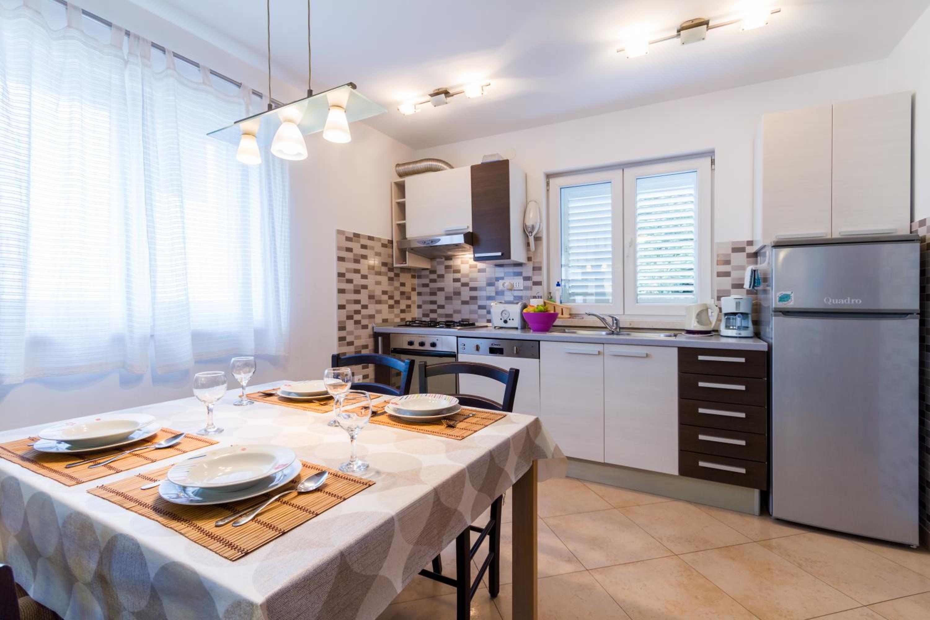 Three-Bedroom Apartment with Balcony photo 2