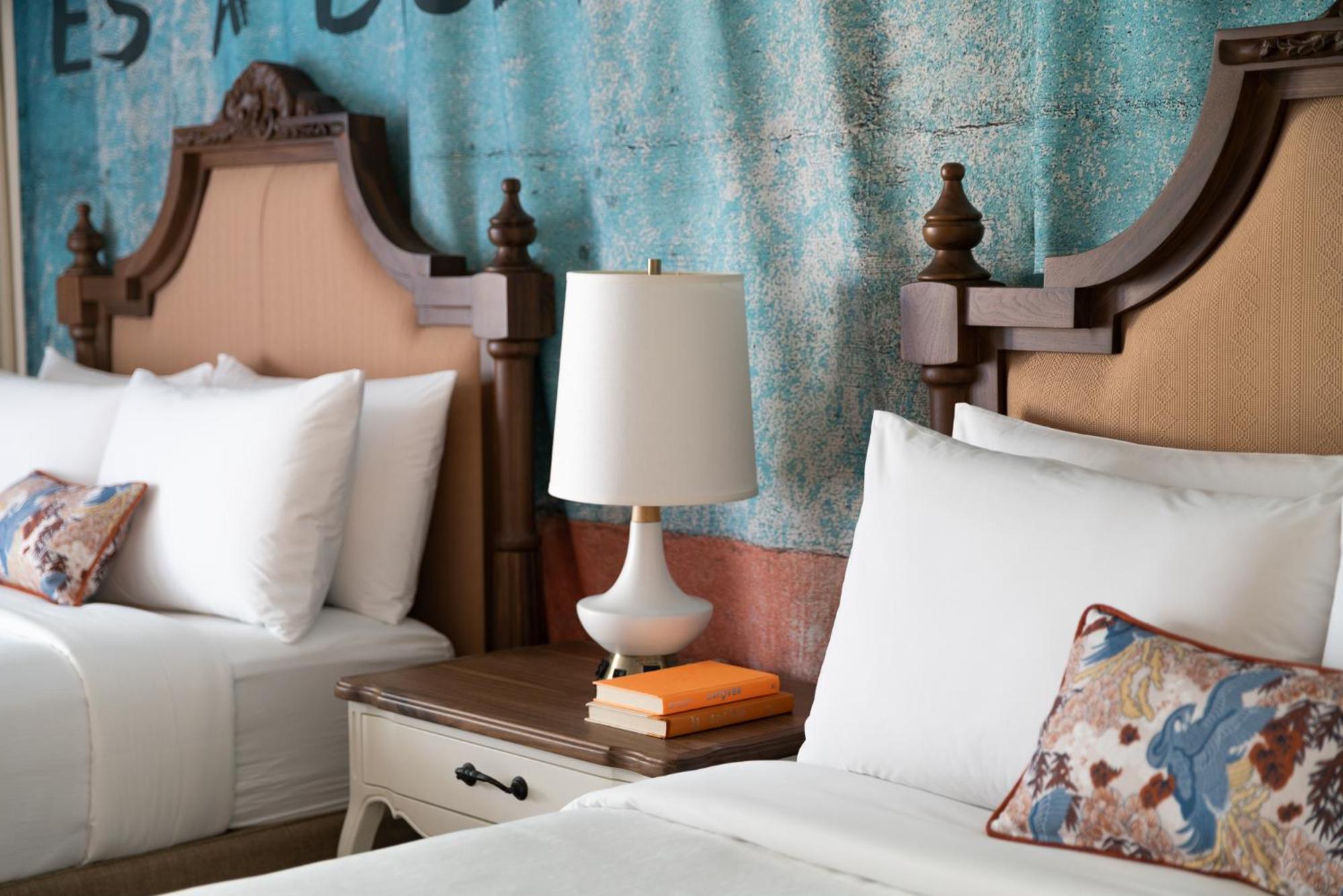 Traditional Room 2 Queen Beds - Photo 7
