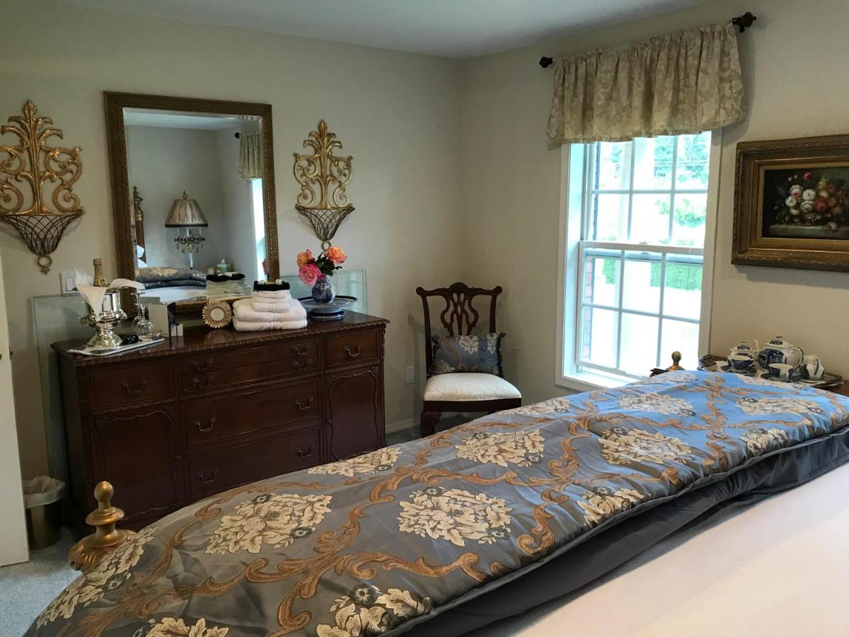 King Room with Garden View photo 3