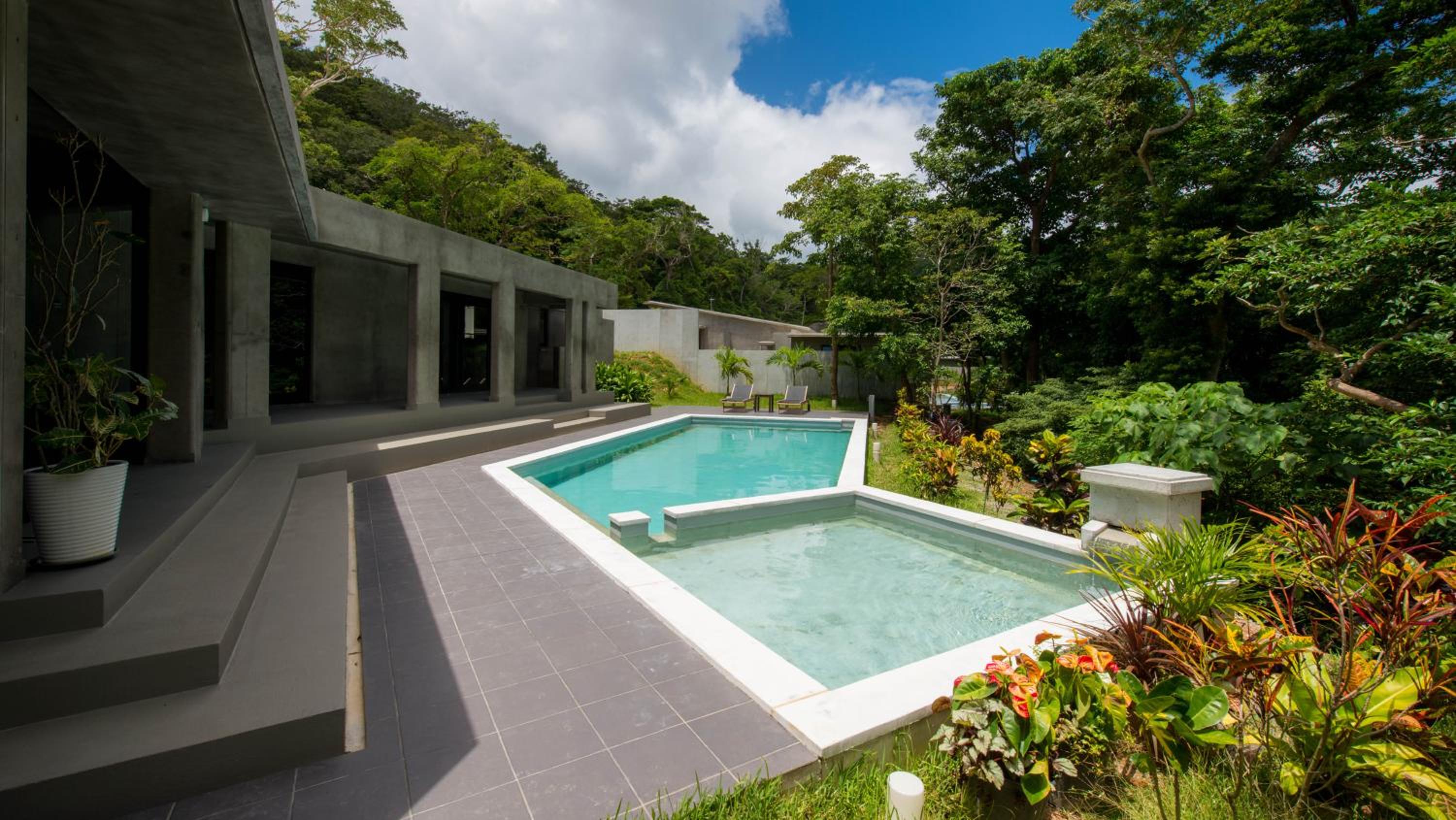 One-Bedroom with Unheated Private Pool photo 3