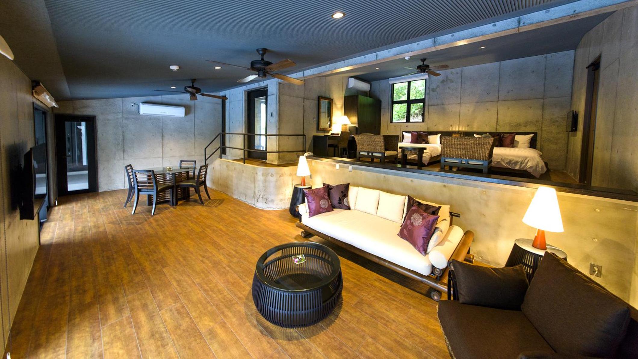 One-Bedroom with Heated Private Pool photo 1
