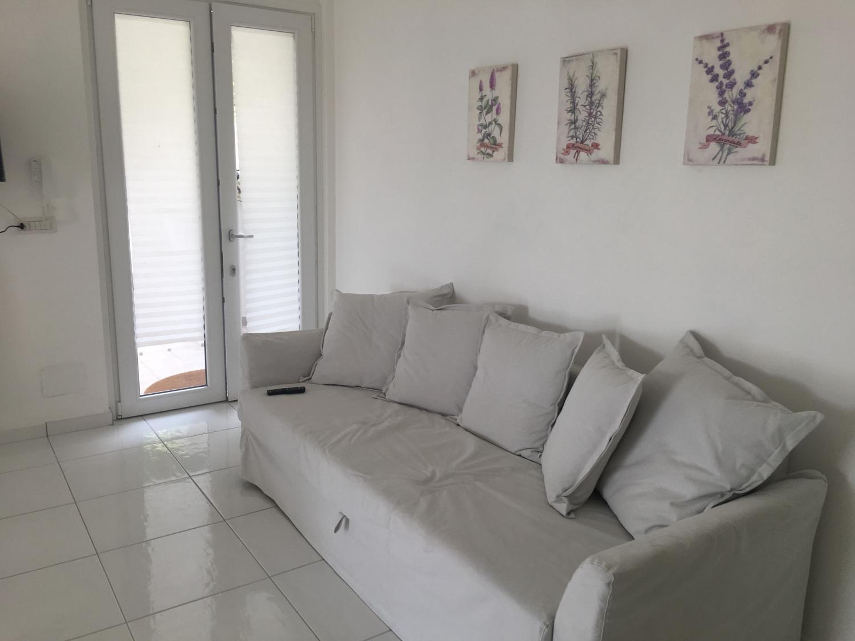 Studio Apartment with Sea View photo 3