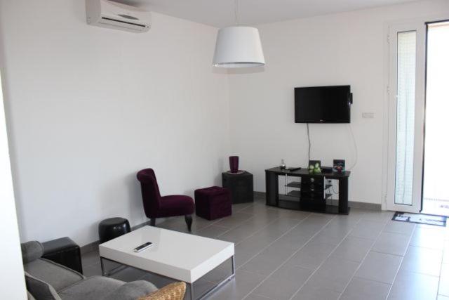 Apartment - Ground Floor photo 3