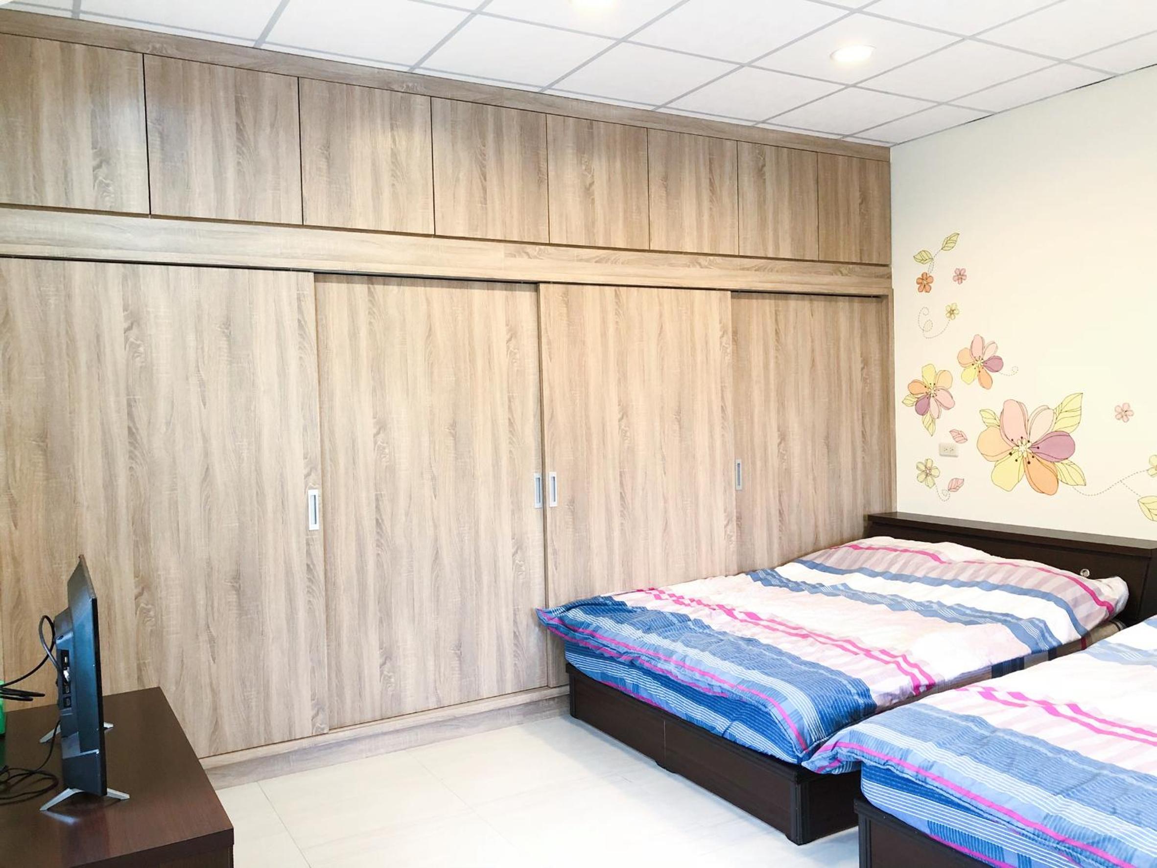 Quadruple Room with Shared Bathroom & Mountain View photo 3