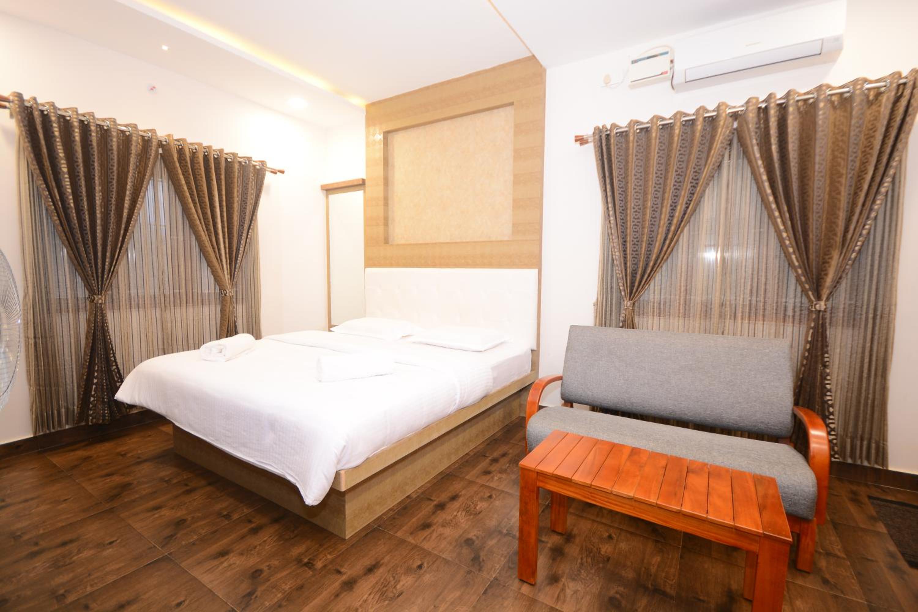 Executive Suite