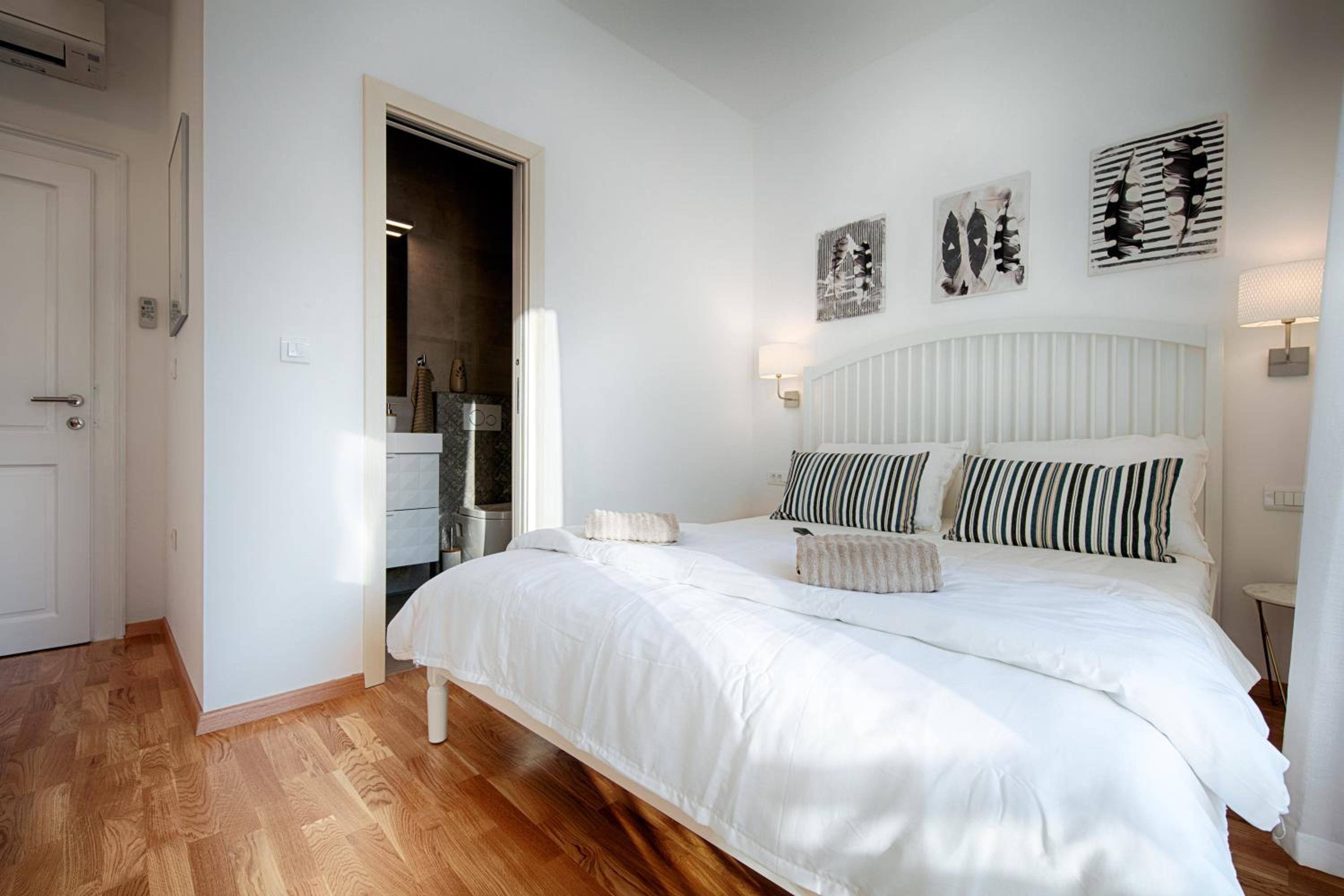 Double Room with Balcony and Sea View photo 2