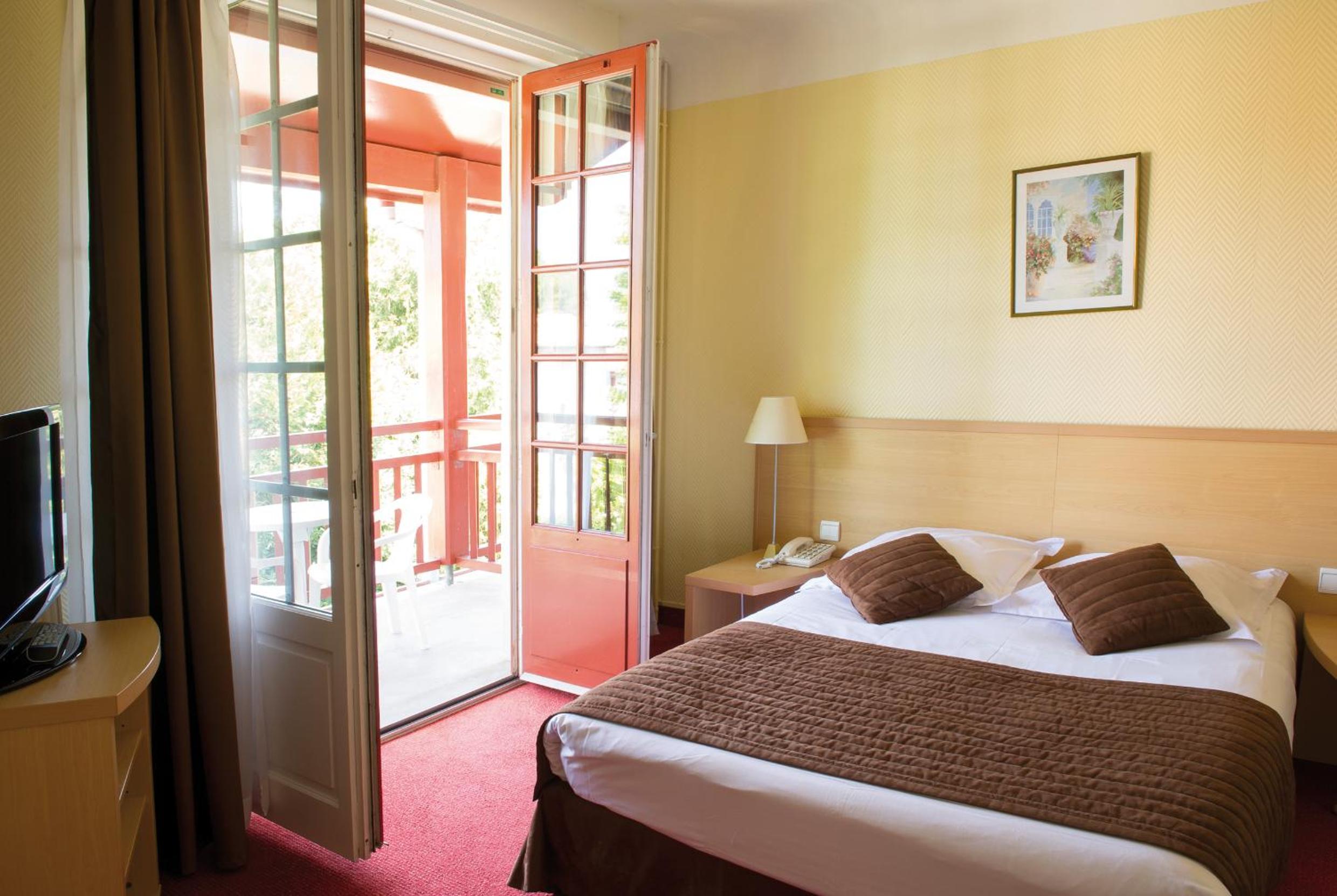 Double Room with Balcony or Terrace - Photo 3