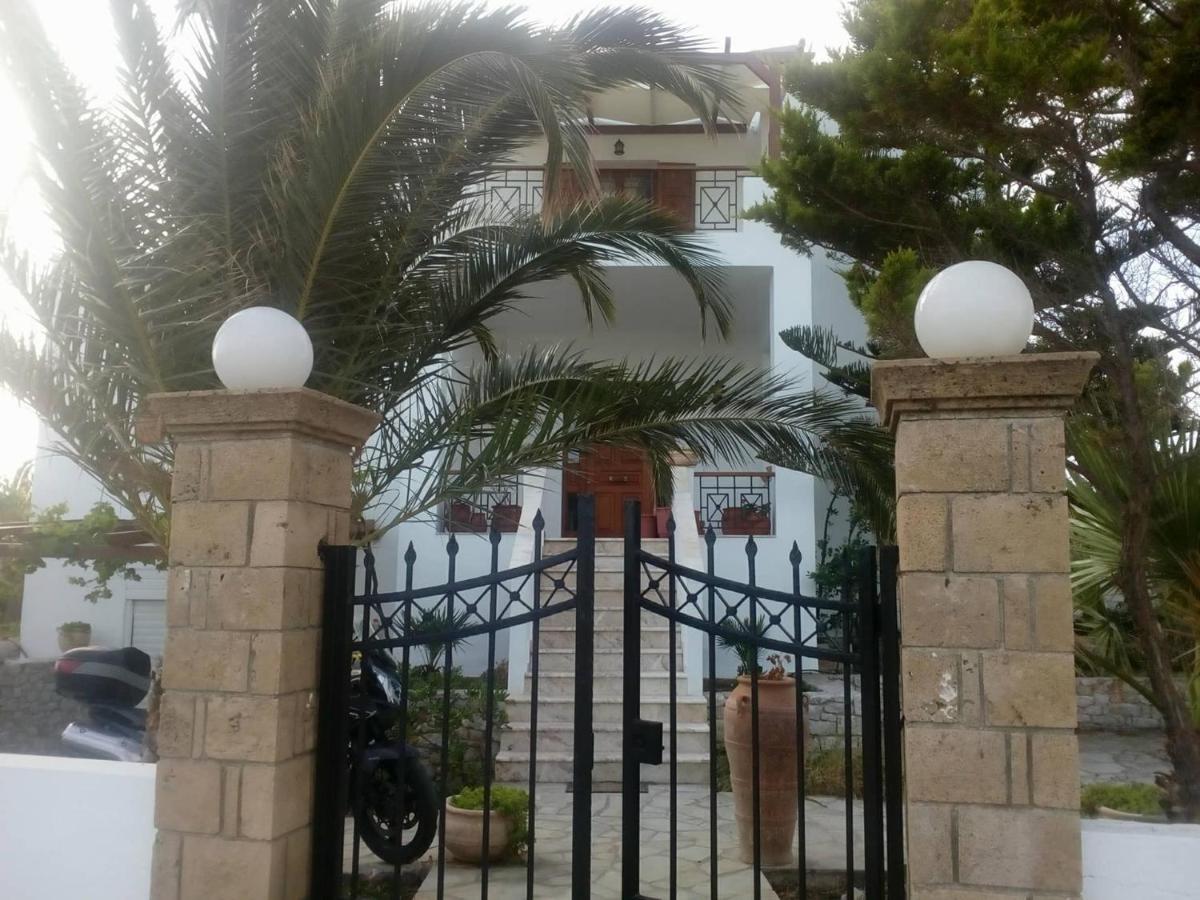 Villa photo 1
