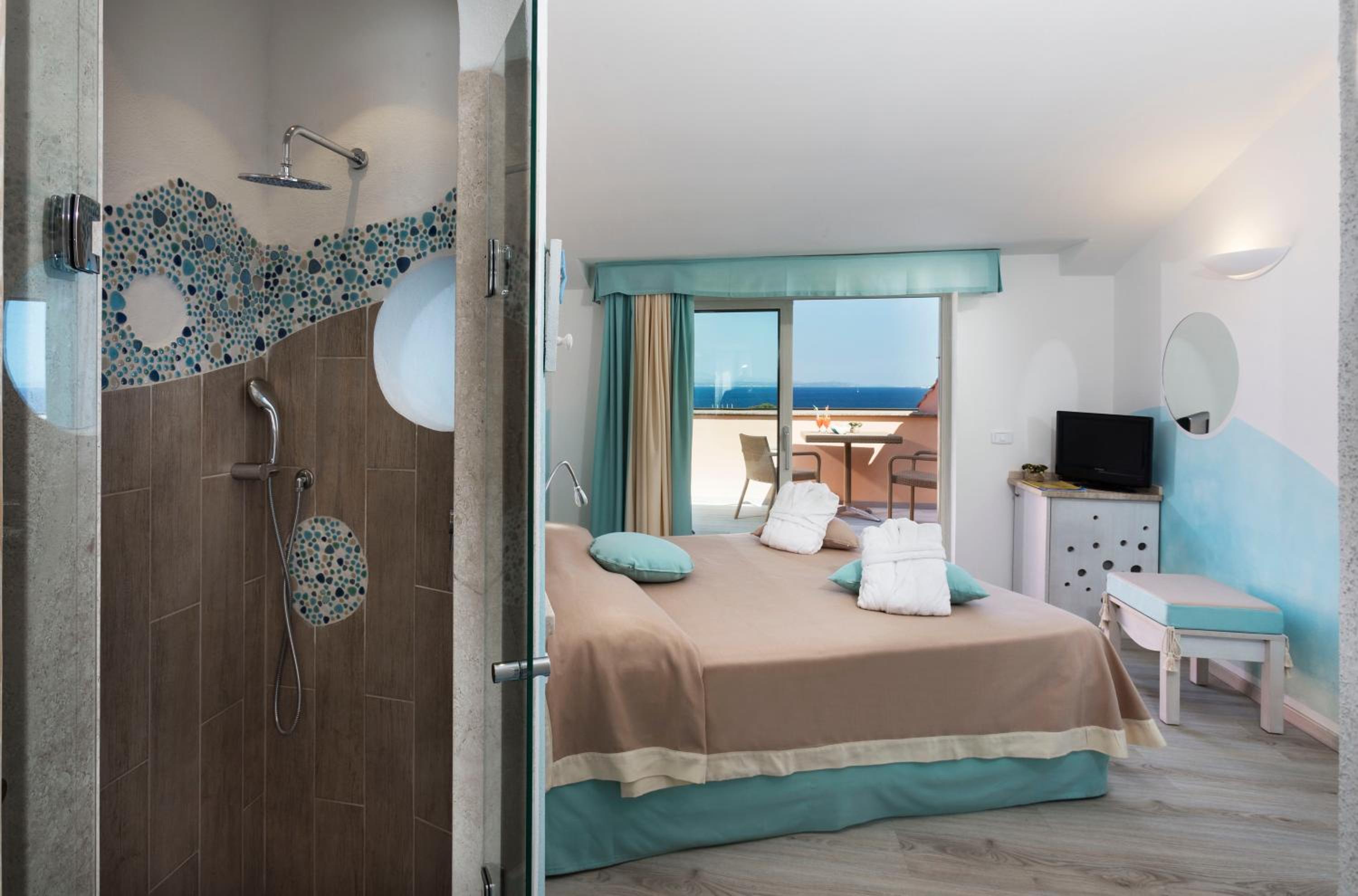 Deluxe Double or Twin Room with Sea View photo 2