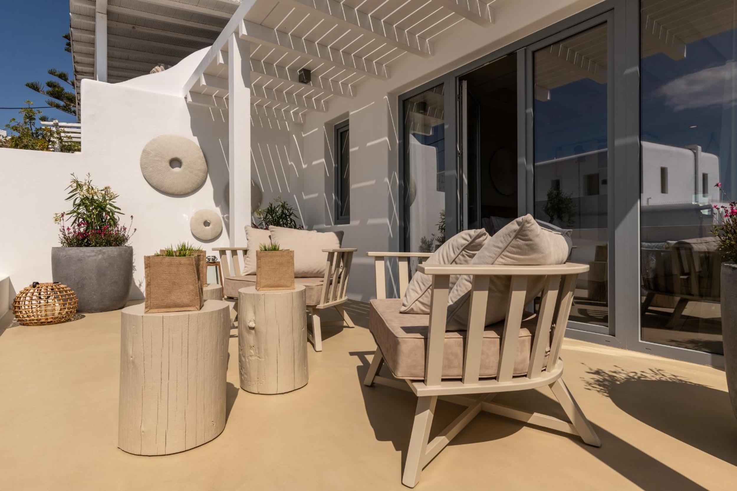 Deluxe Suite with Sea View photo 3