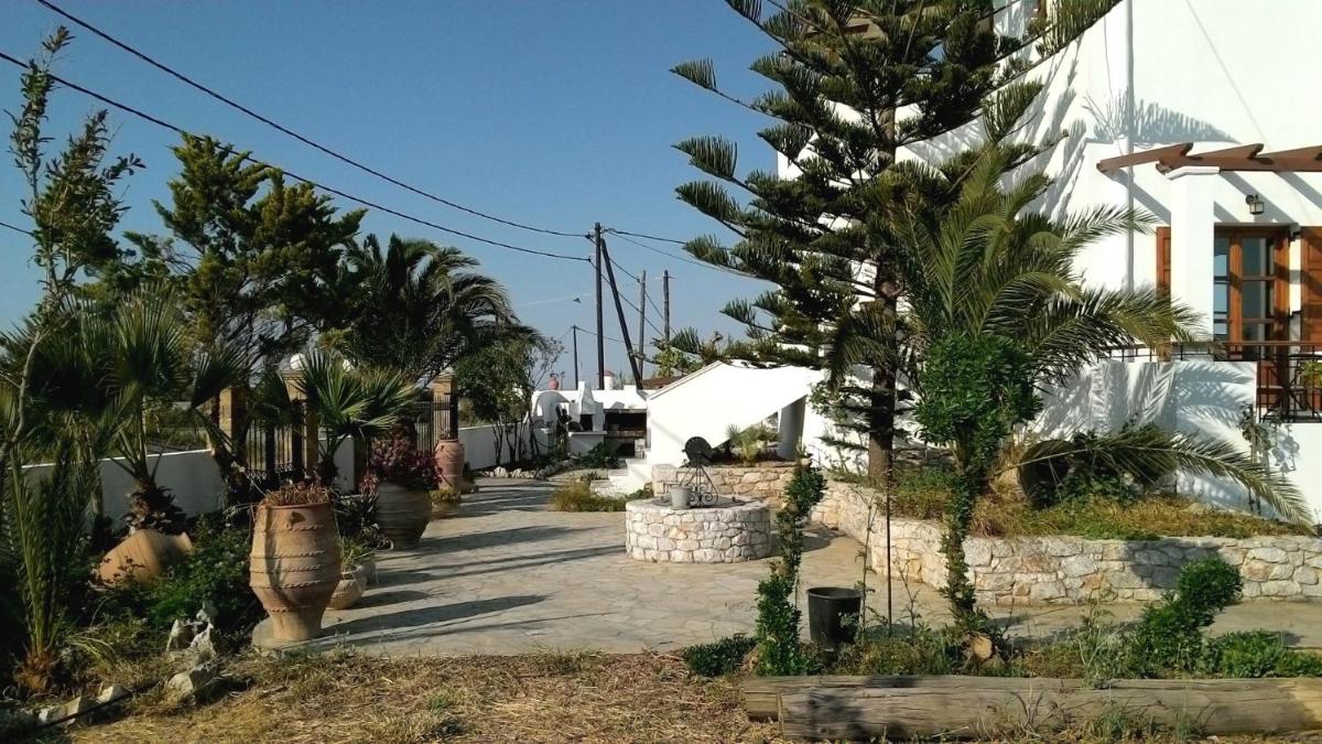 Villa photo 3