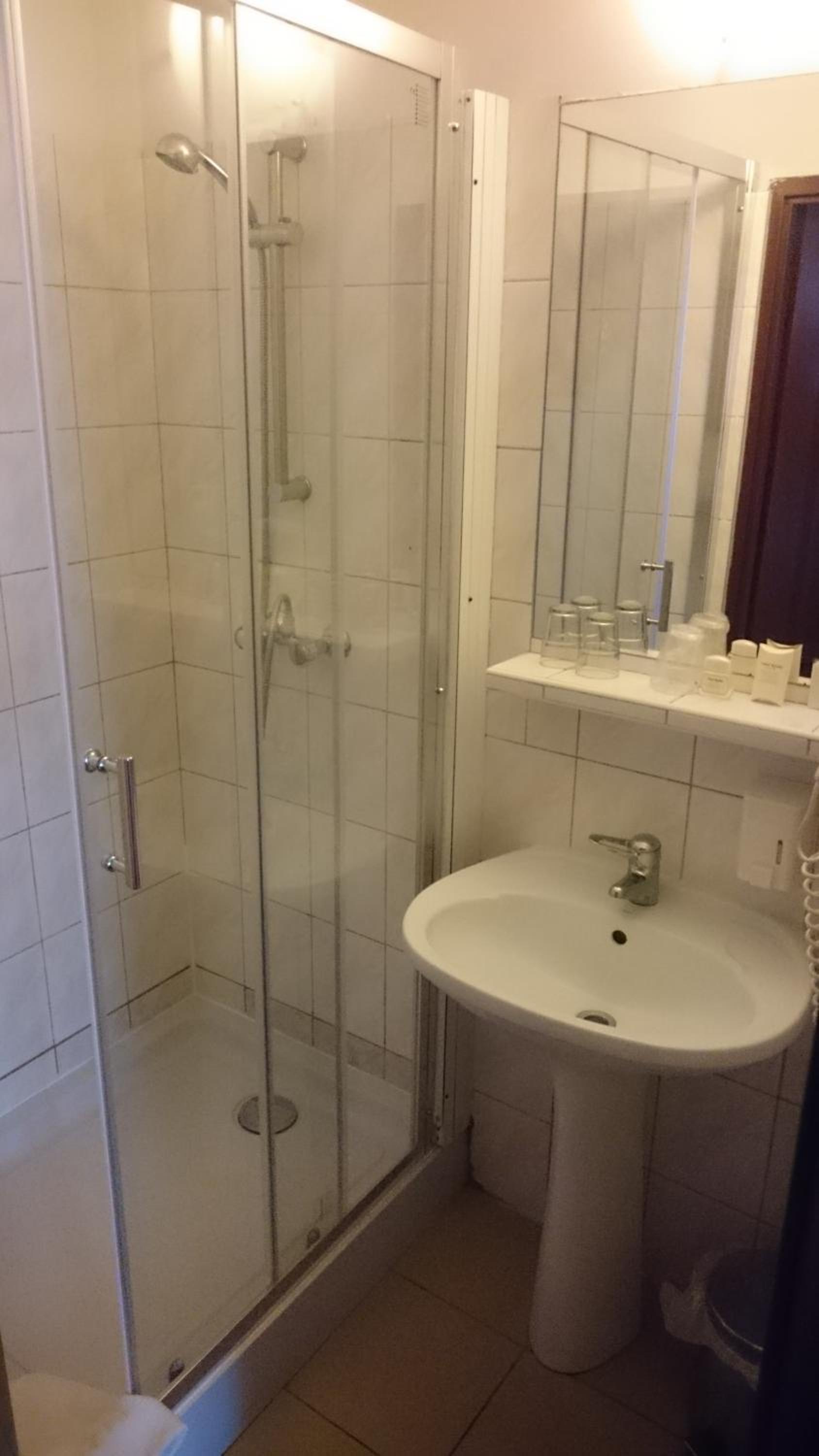 Budget Single Room photo 2