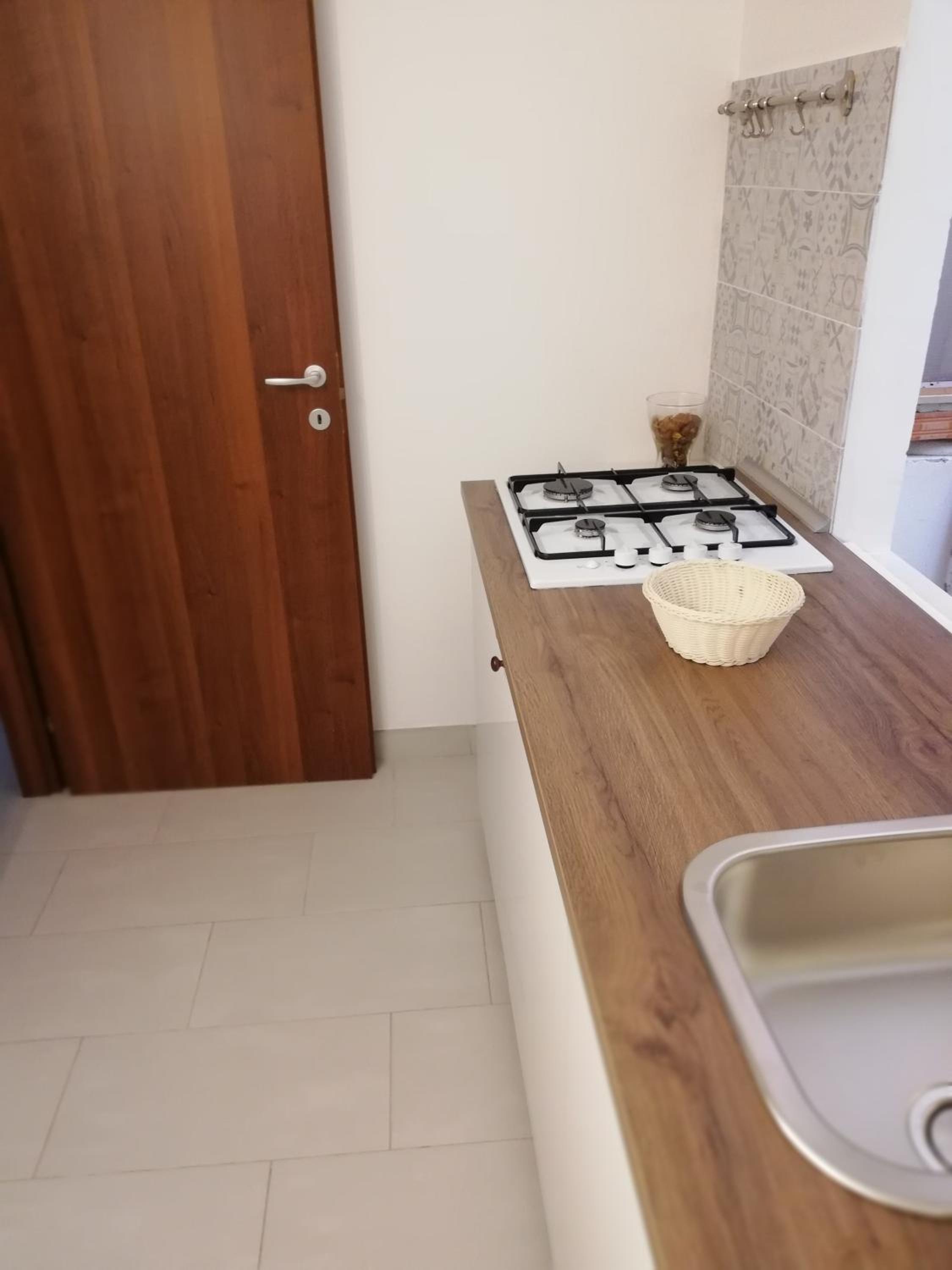 Triple Room with Balcony - Photo 6