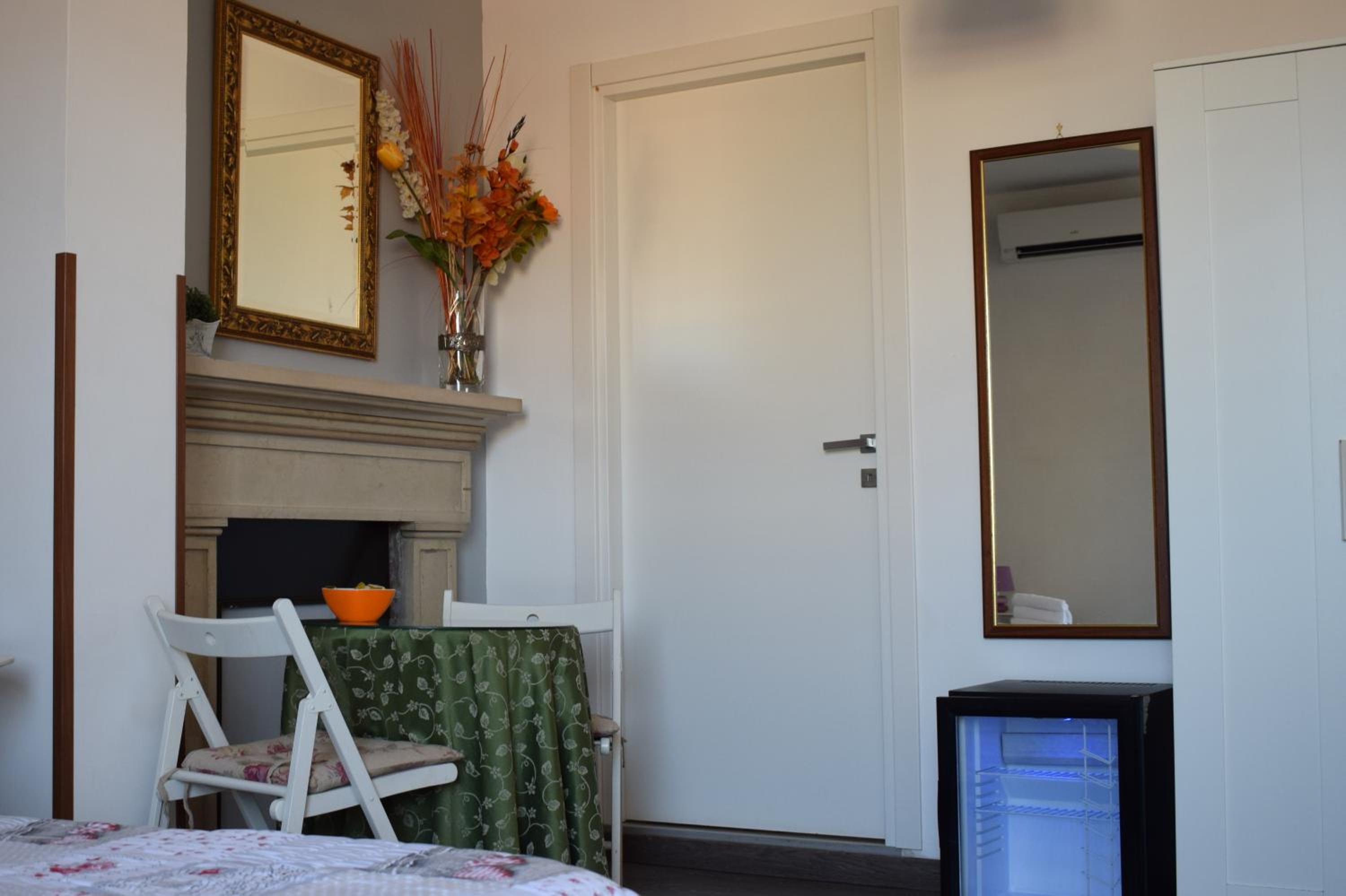 Comfort Triple Room with Shower photo 2