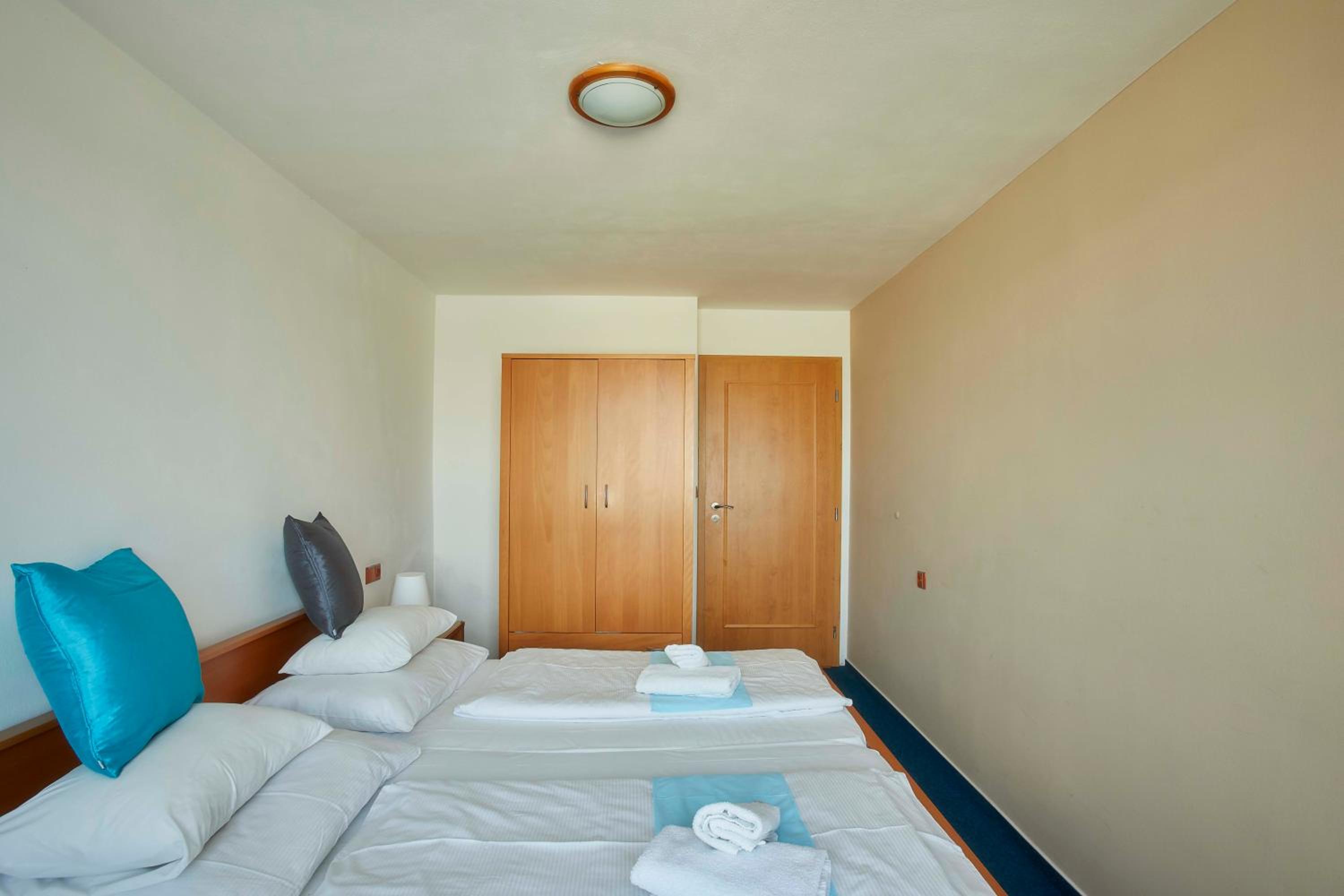 Double Room - Photo 2