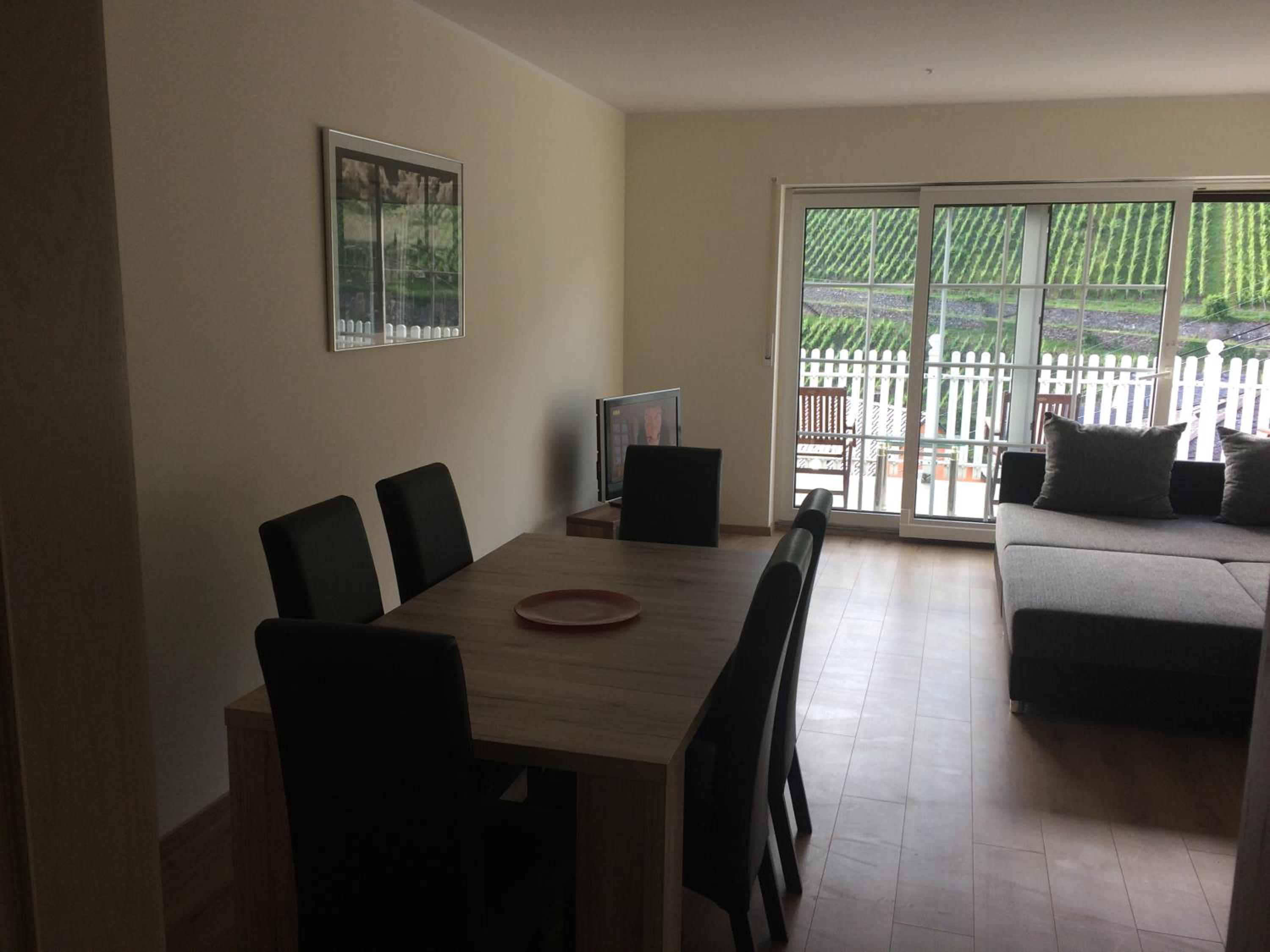 Apartment with Terrace - Photo 31