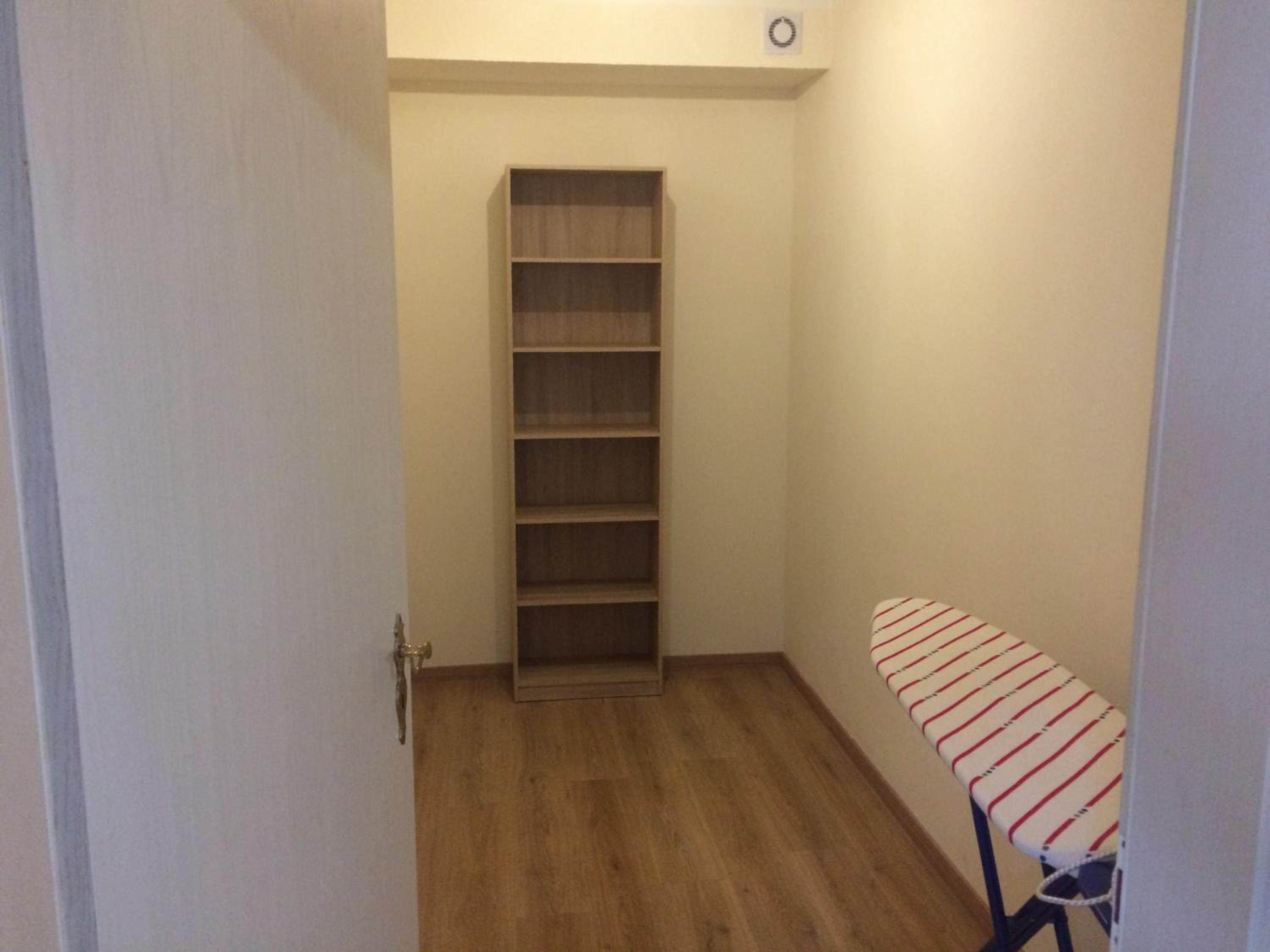Apartment with Terrace - Photo 13