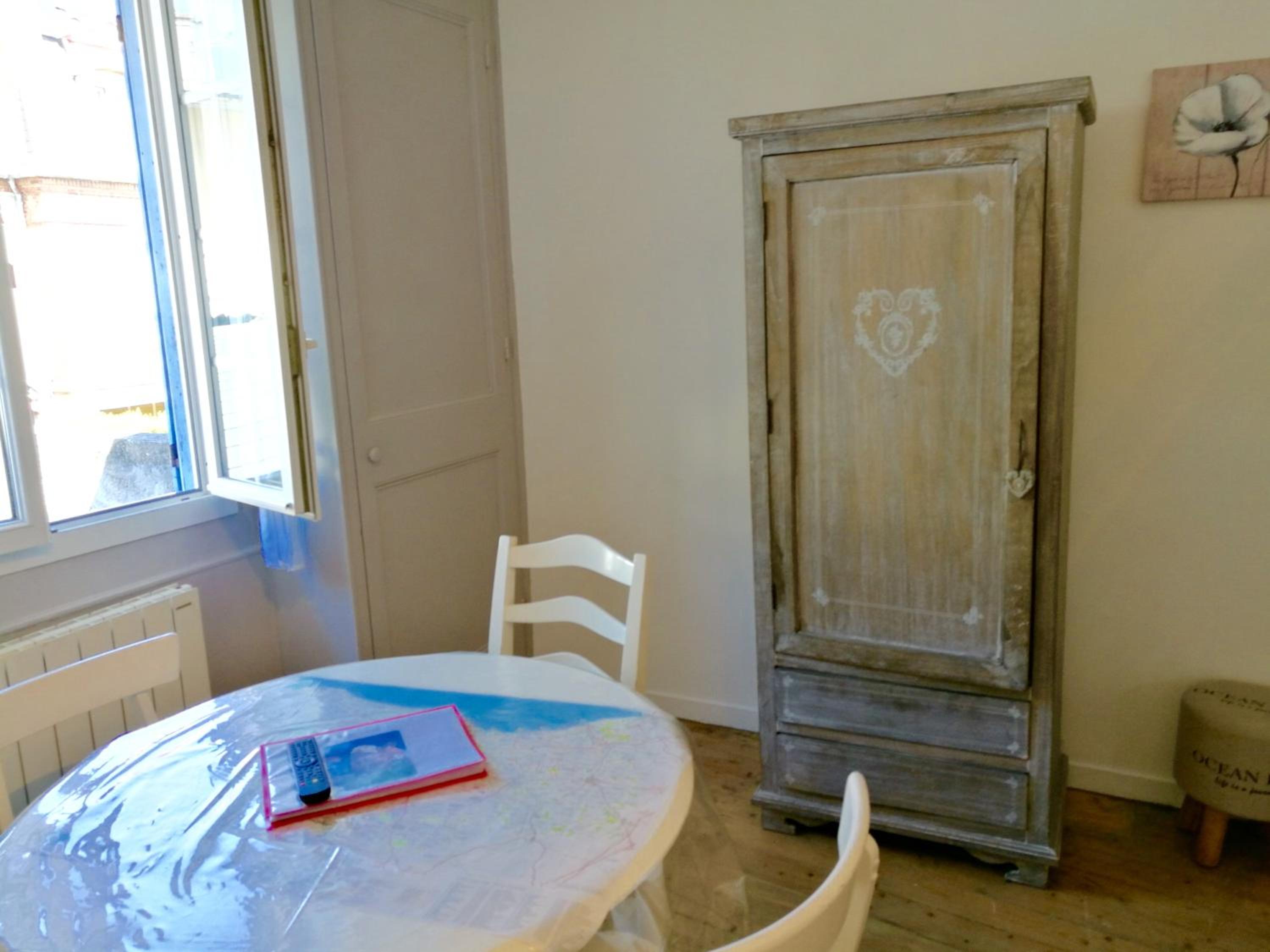 Studio Apartment