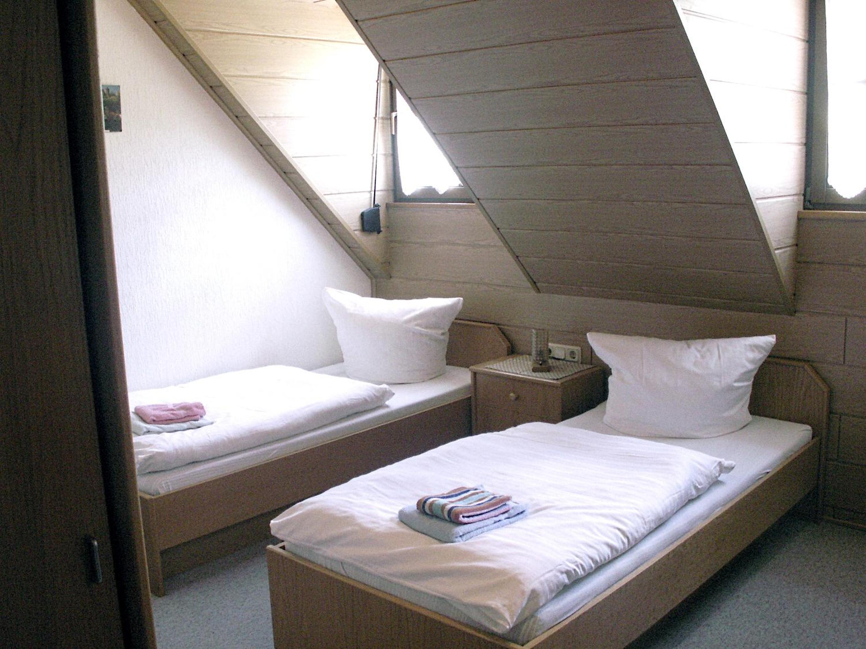 Twin Room - Photo 1