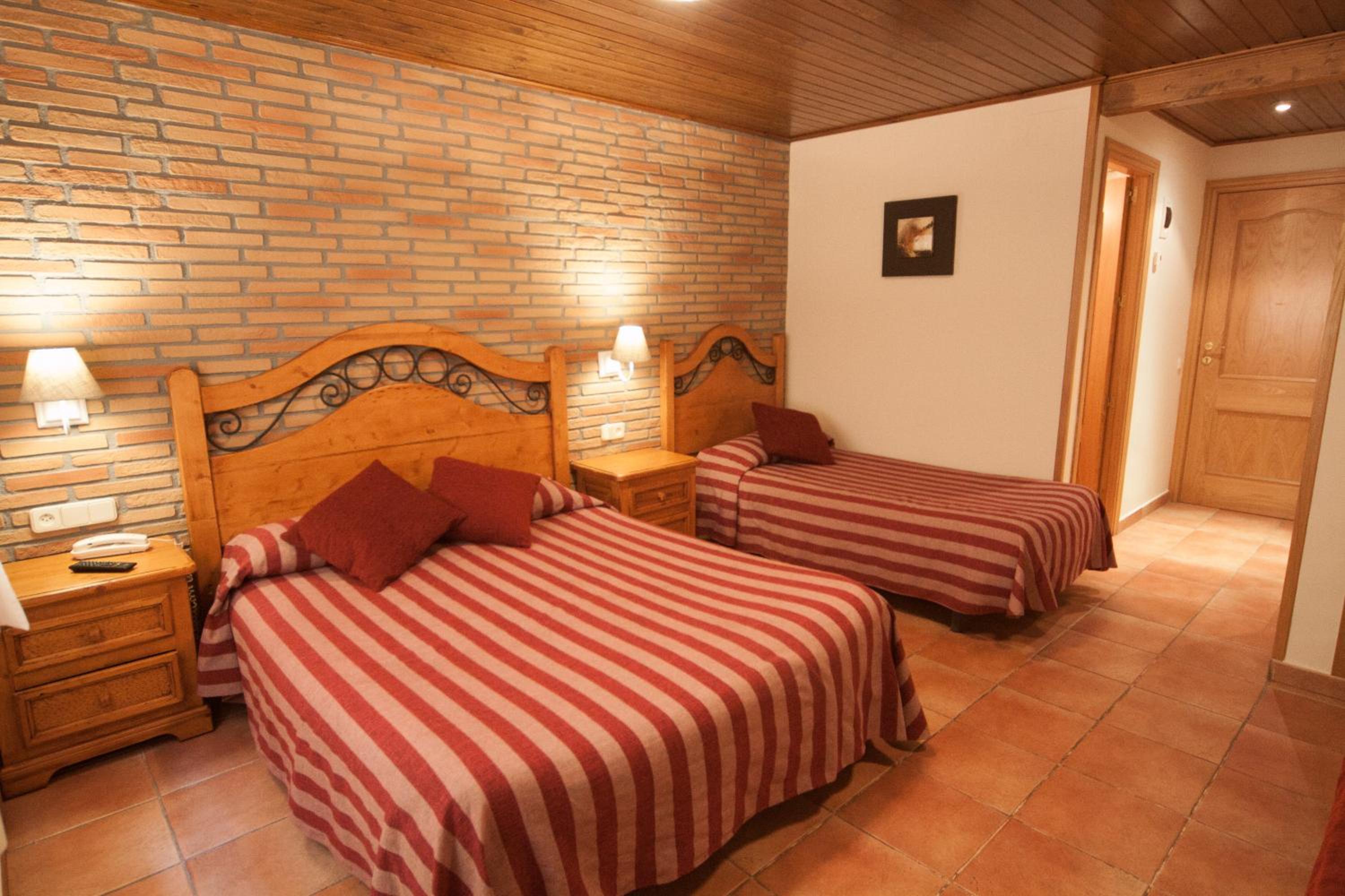 Habitación triple (2 adultos + 1 niño)