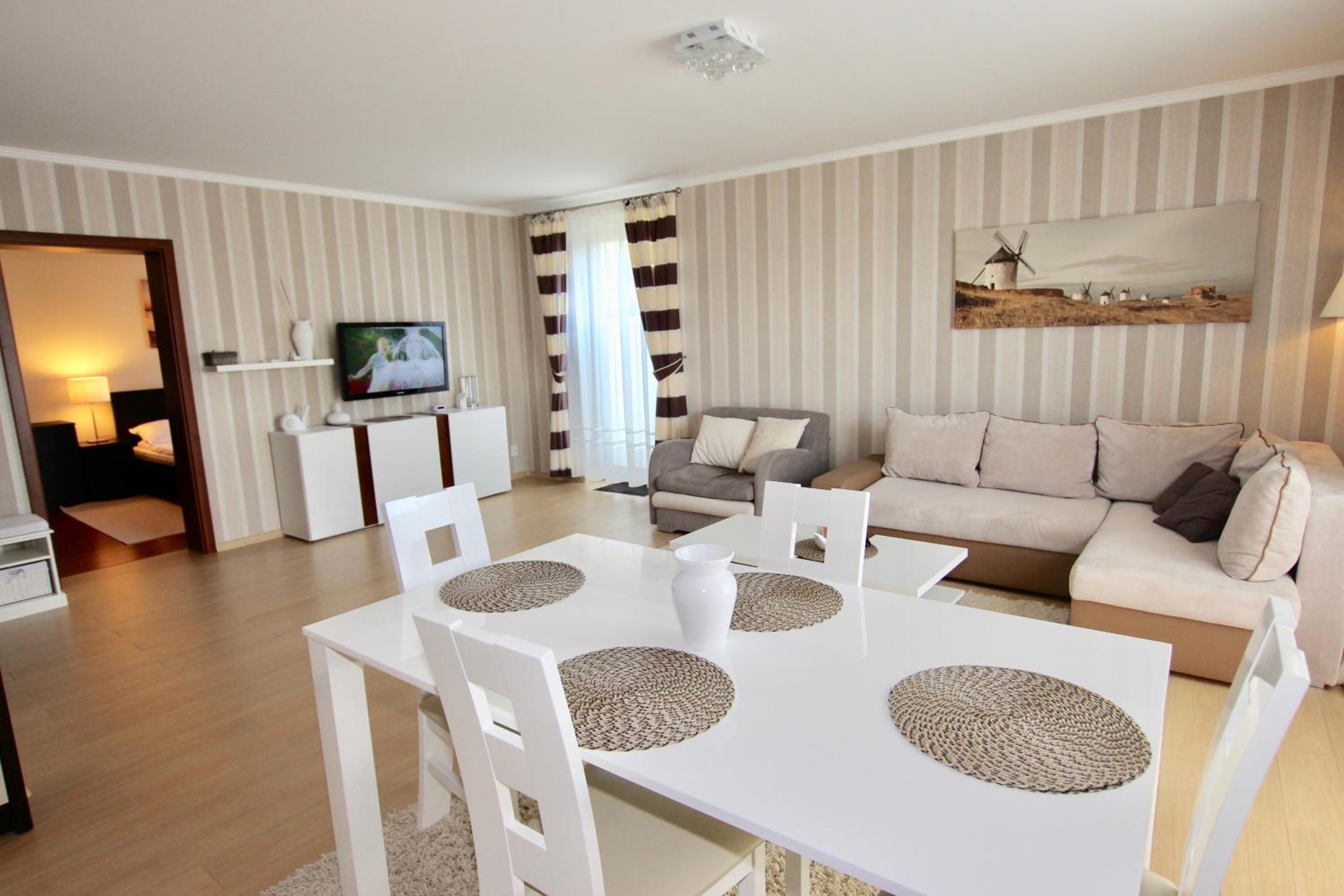 Apartment photo 1
