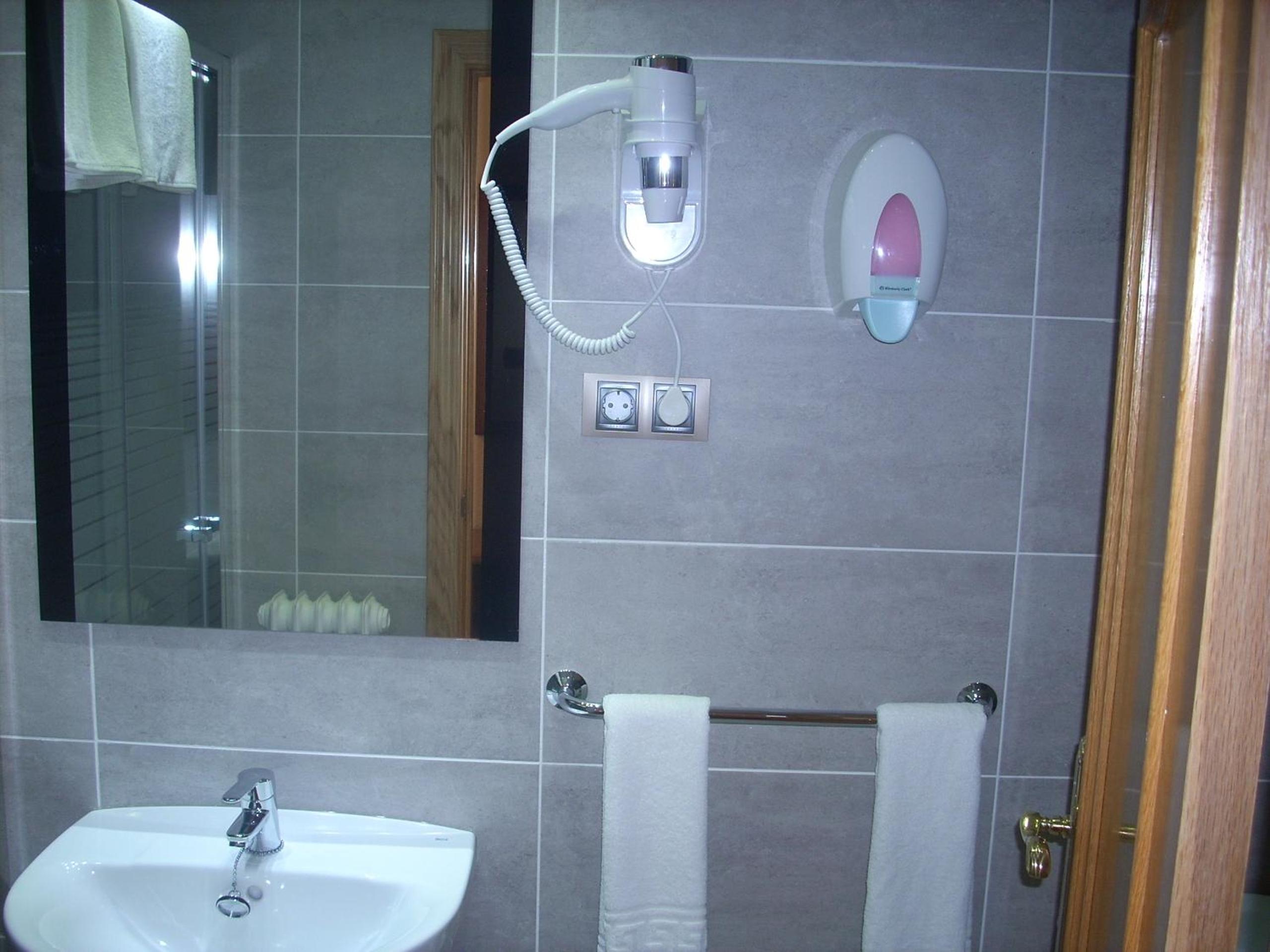 Triple Room - Photo 6