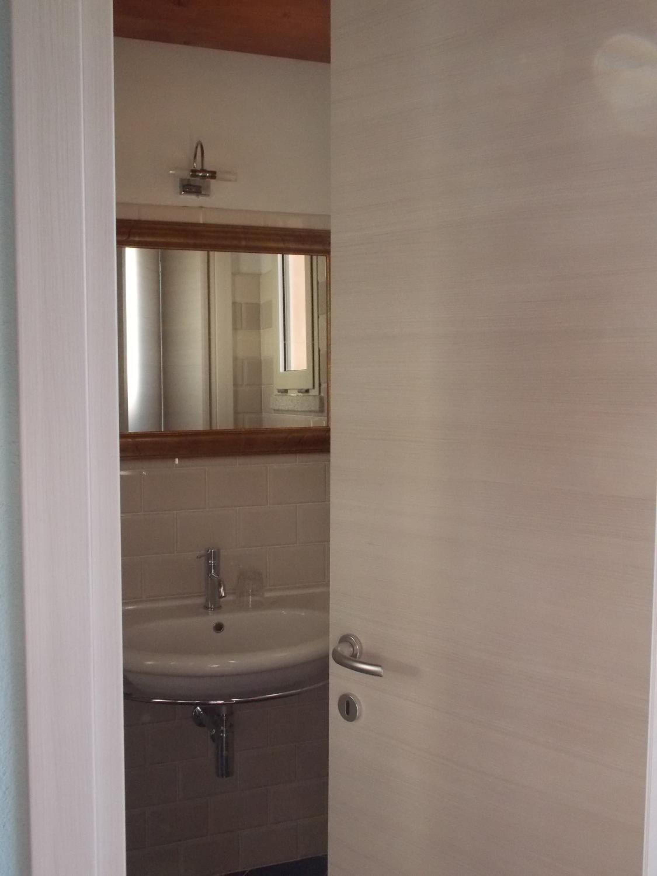 Triple Room with Private Bathroom - Photo 3