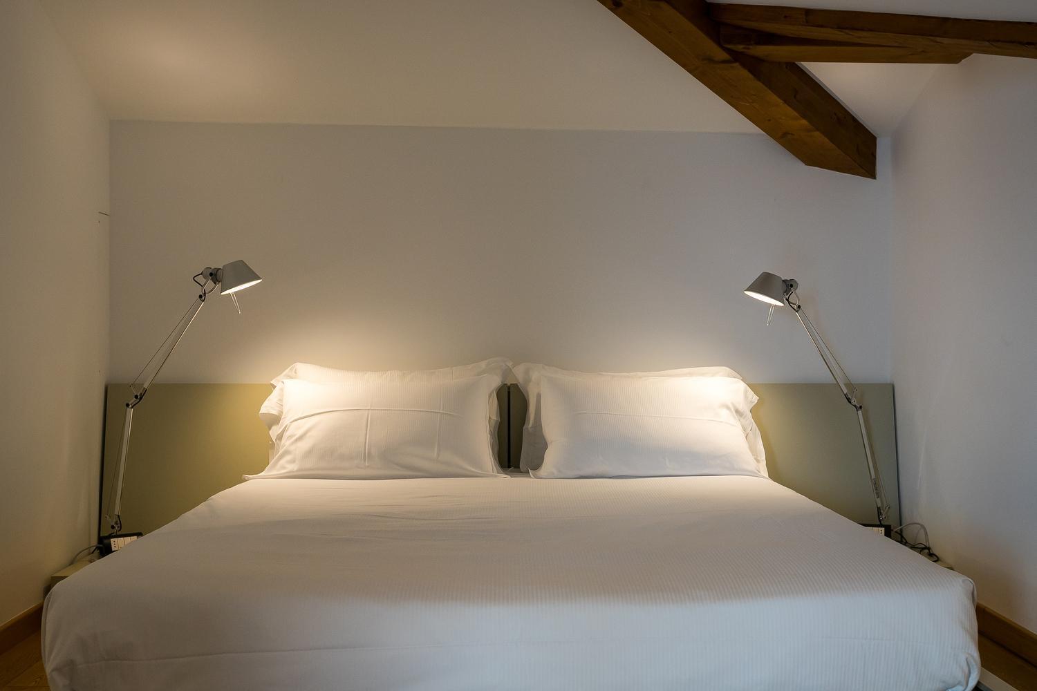 Junior Suite with Balcony - Photo 4