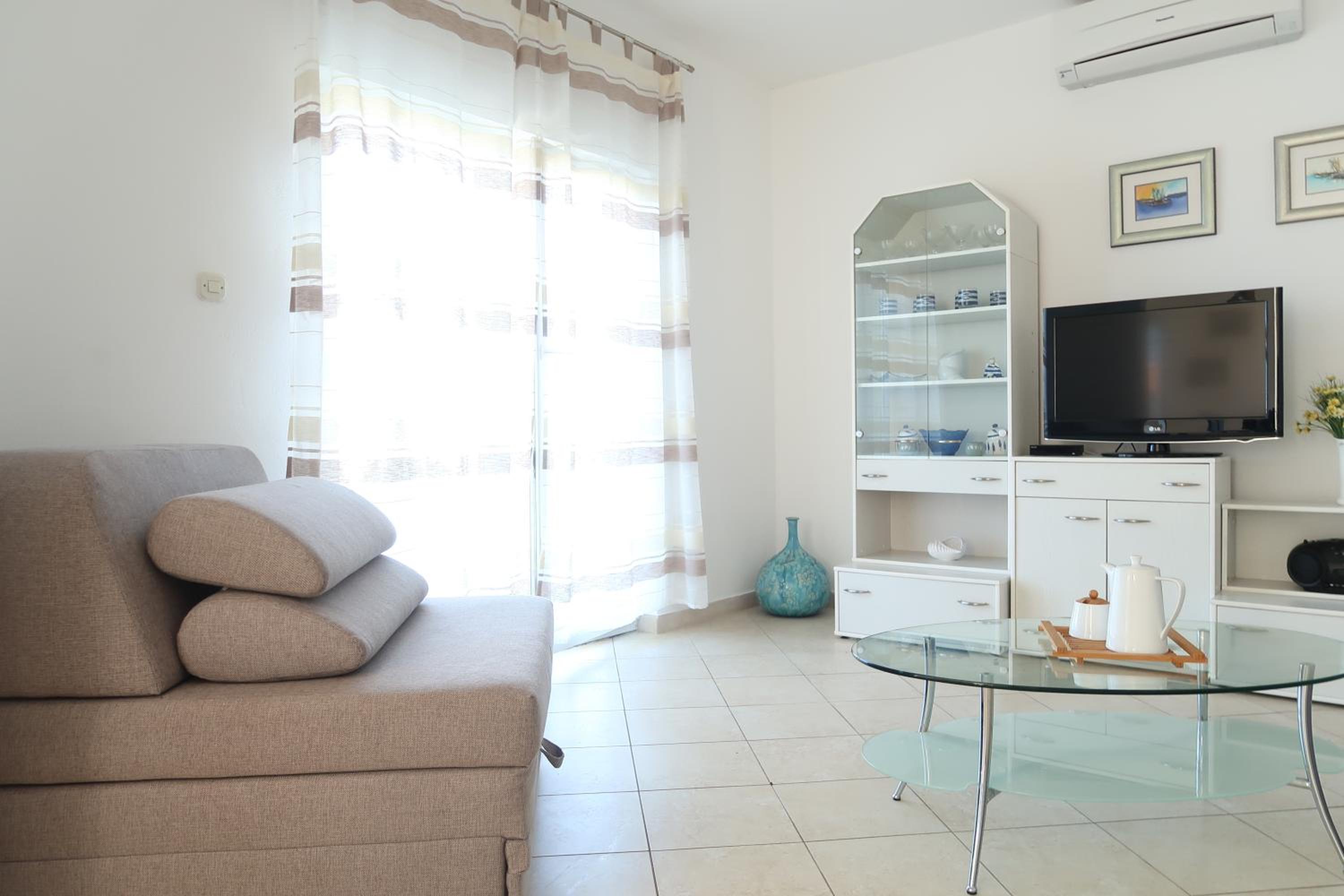 Two-Bedroom Apartment With Sea View (3 Adults)