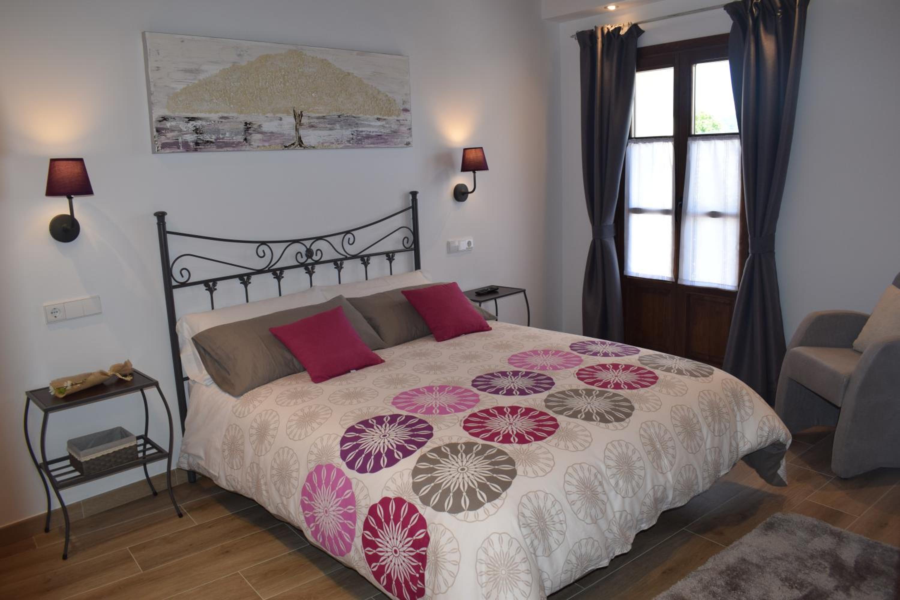 Double Room with Private Bathroom - Photo 1