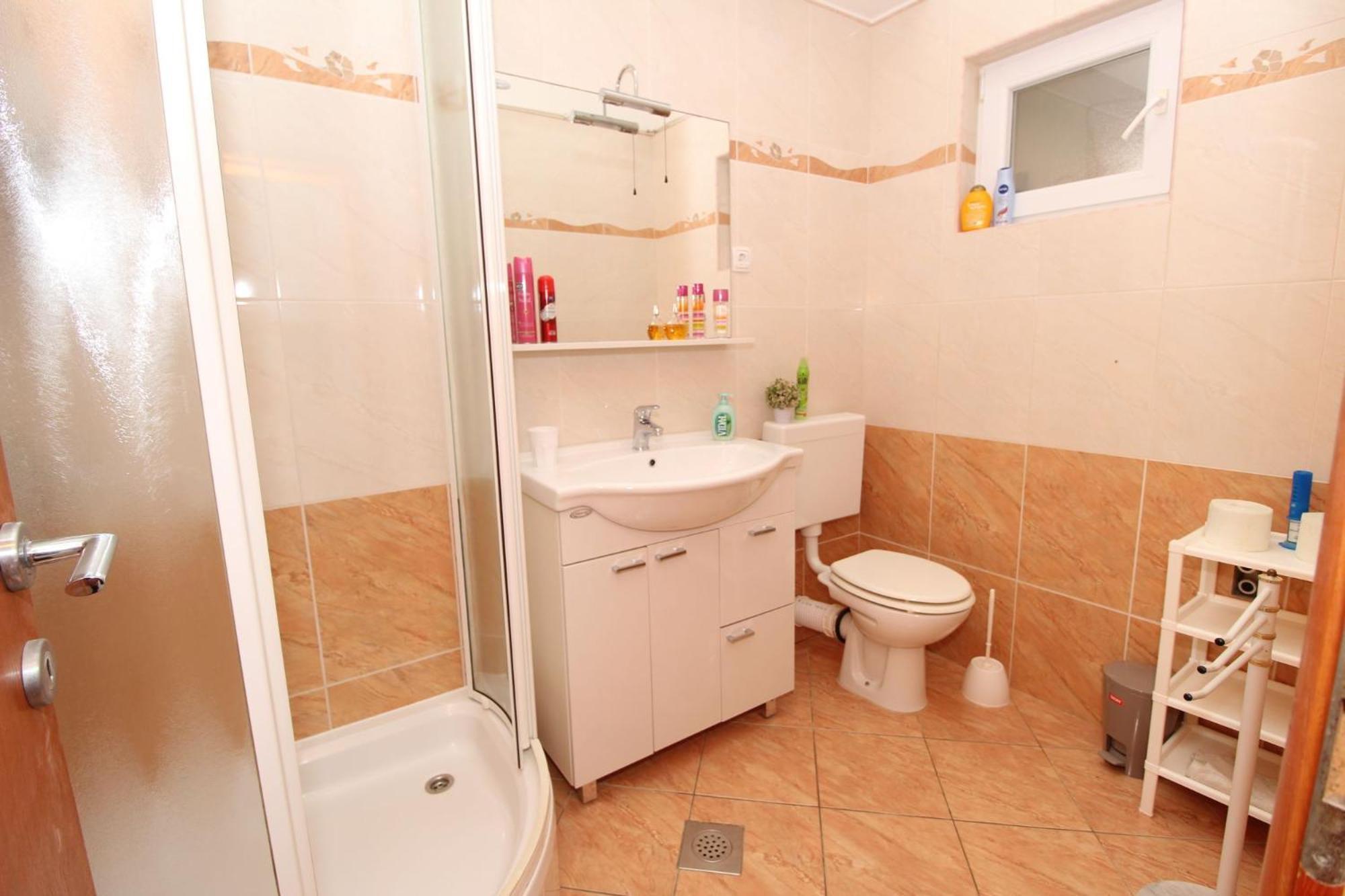 Apartment with Sea View - Photo 18