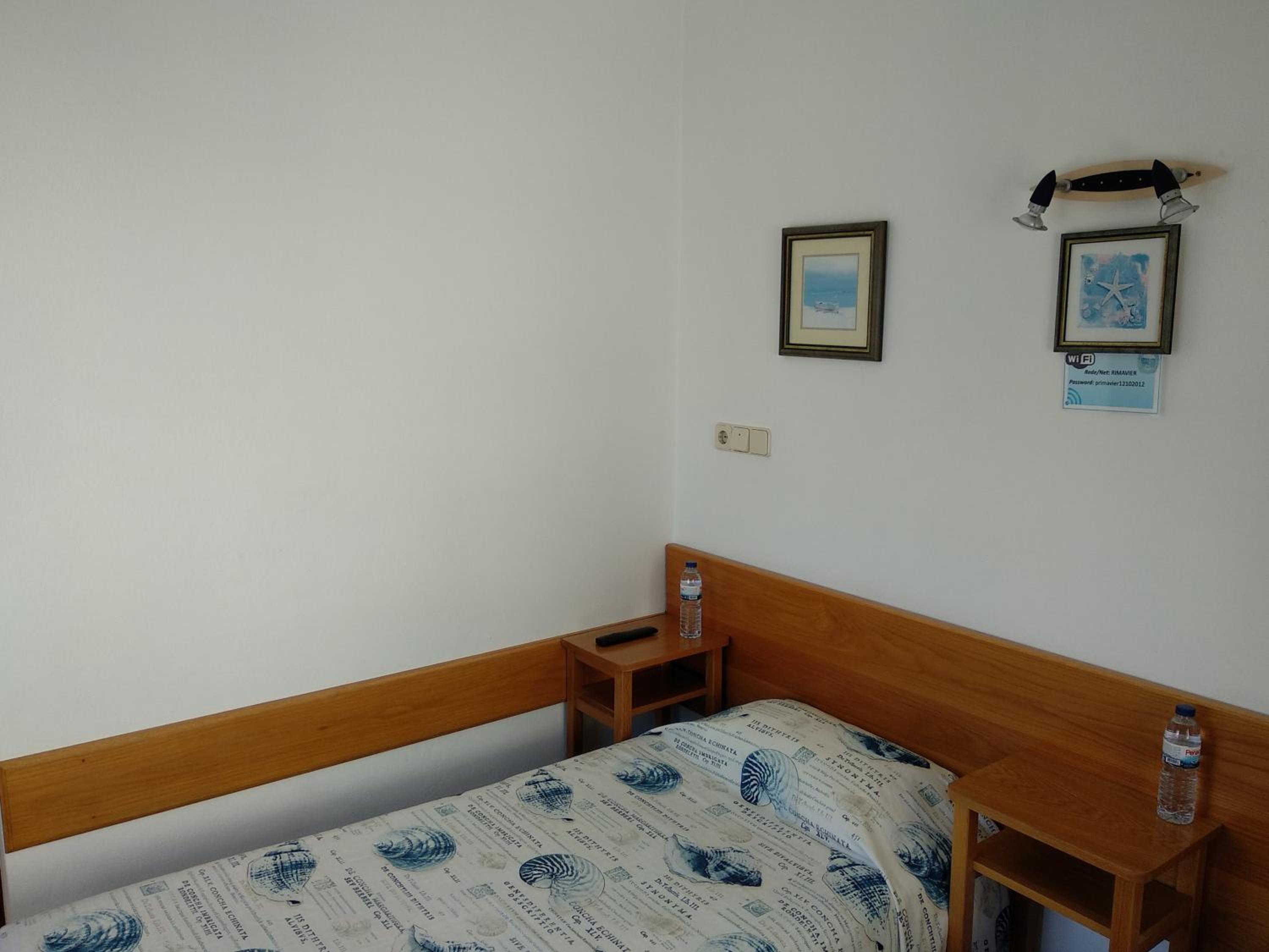 Twin Room with Private Bathroom - Photo 1