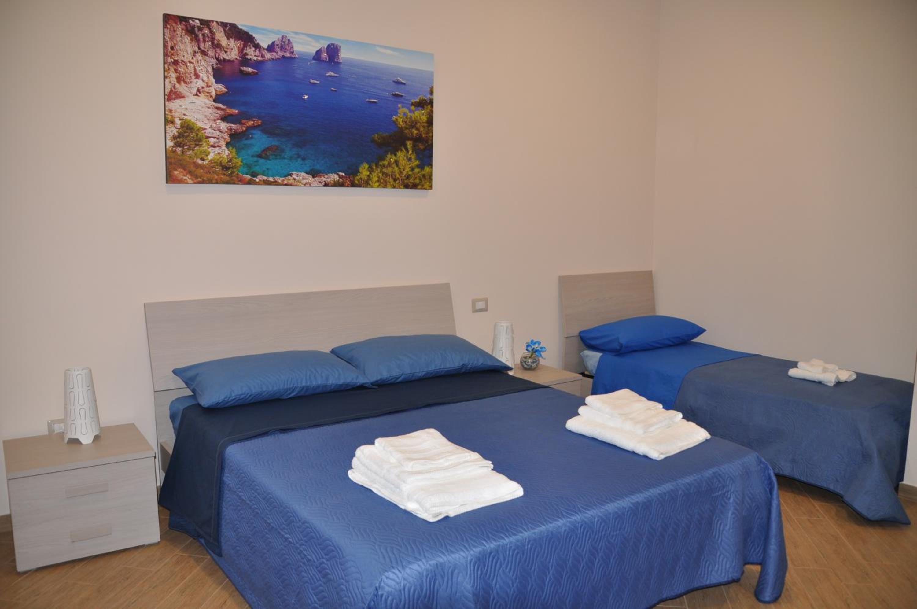 Triple Room with View - Photo 1