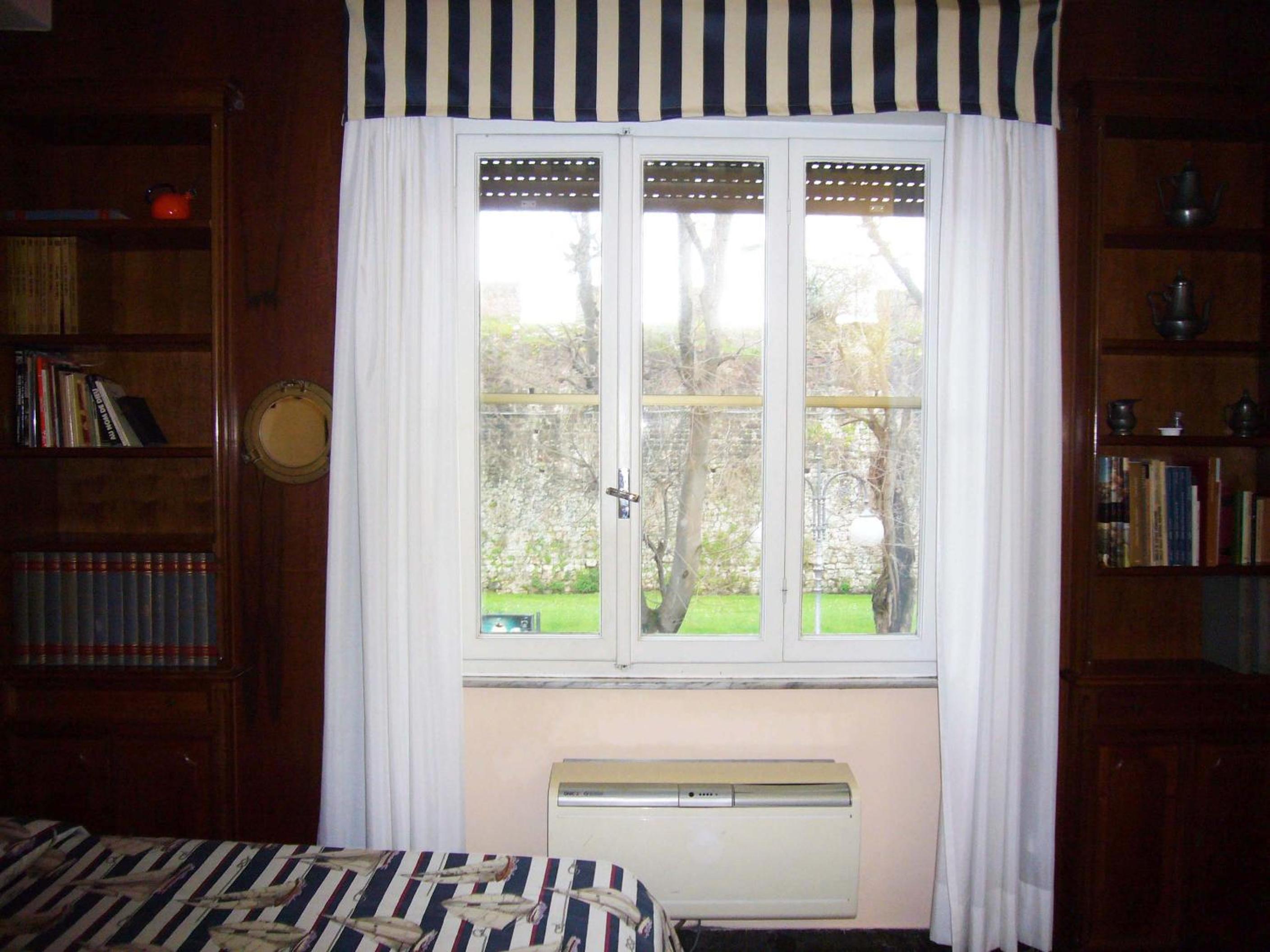 Triple Room with Private Bathroom - Photo 3
