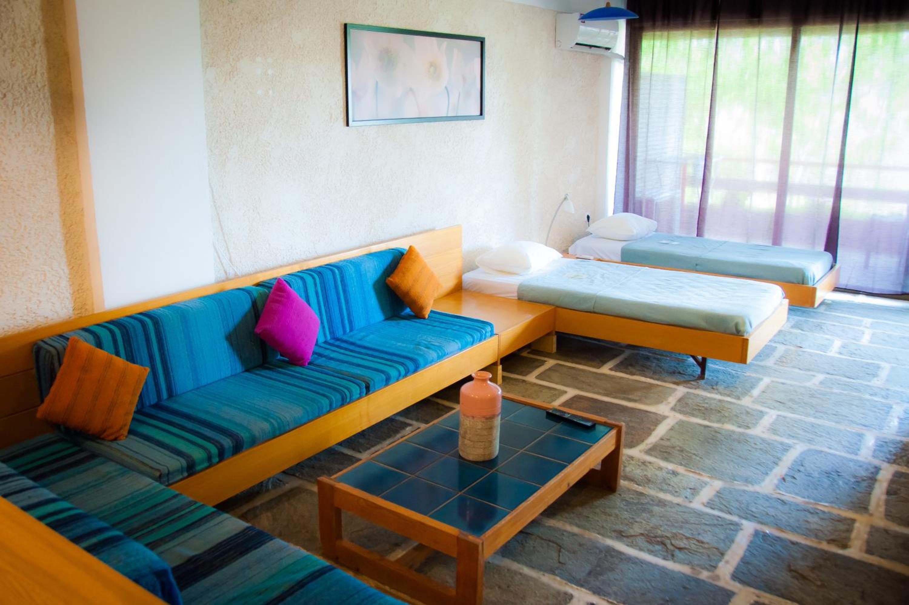 Family Room - Photo 16