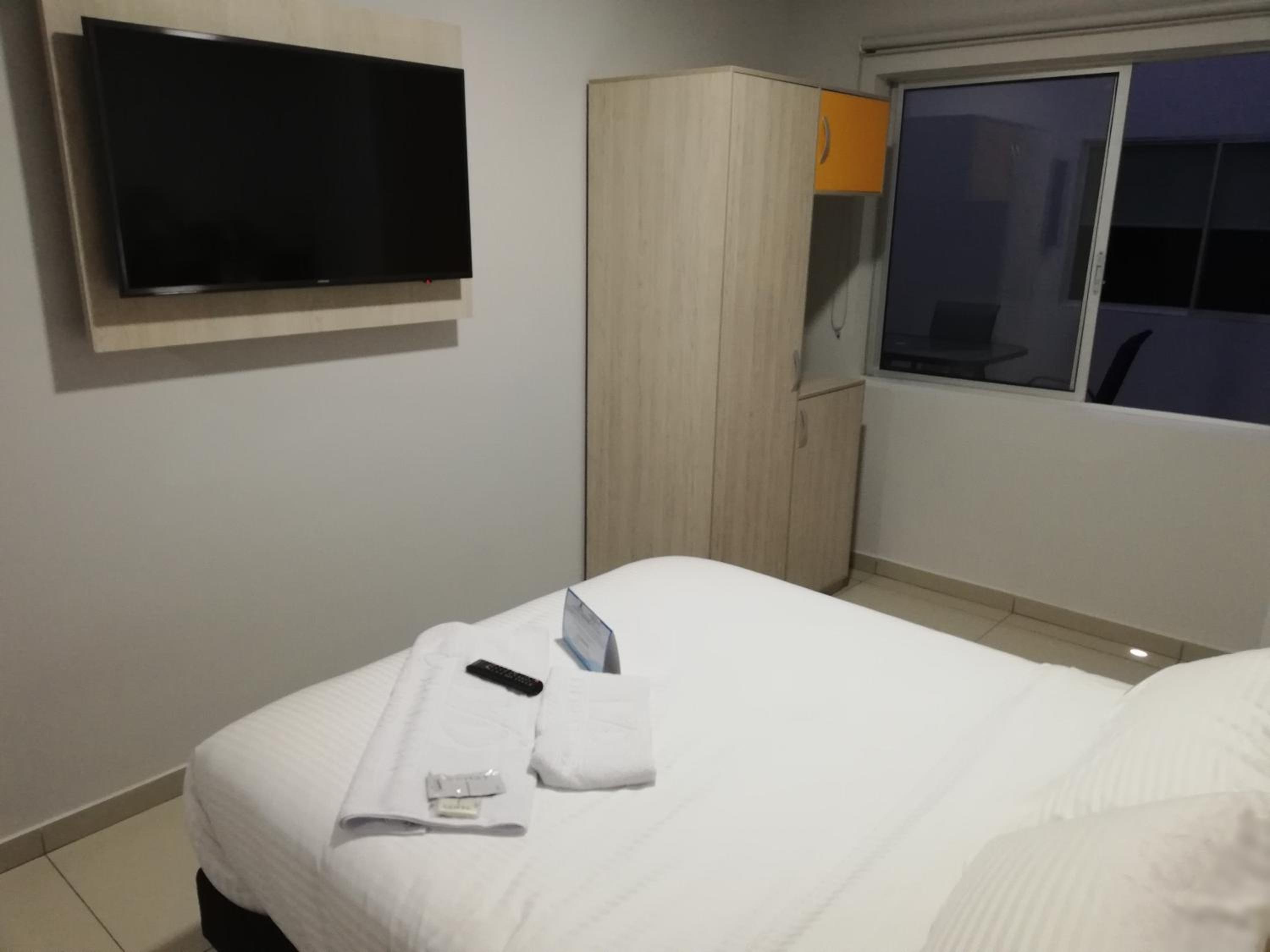 Deluxe Double Room (2 Adults + 1 Child) photo 1