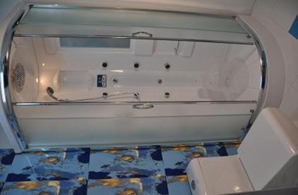 Honeymoon Suite - Photo 2