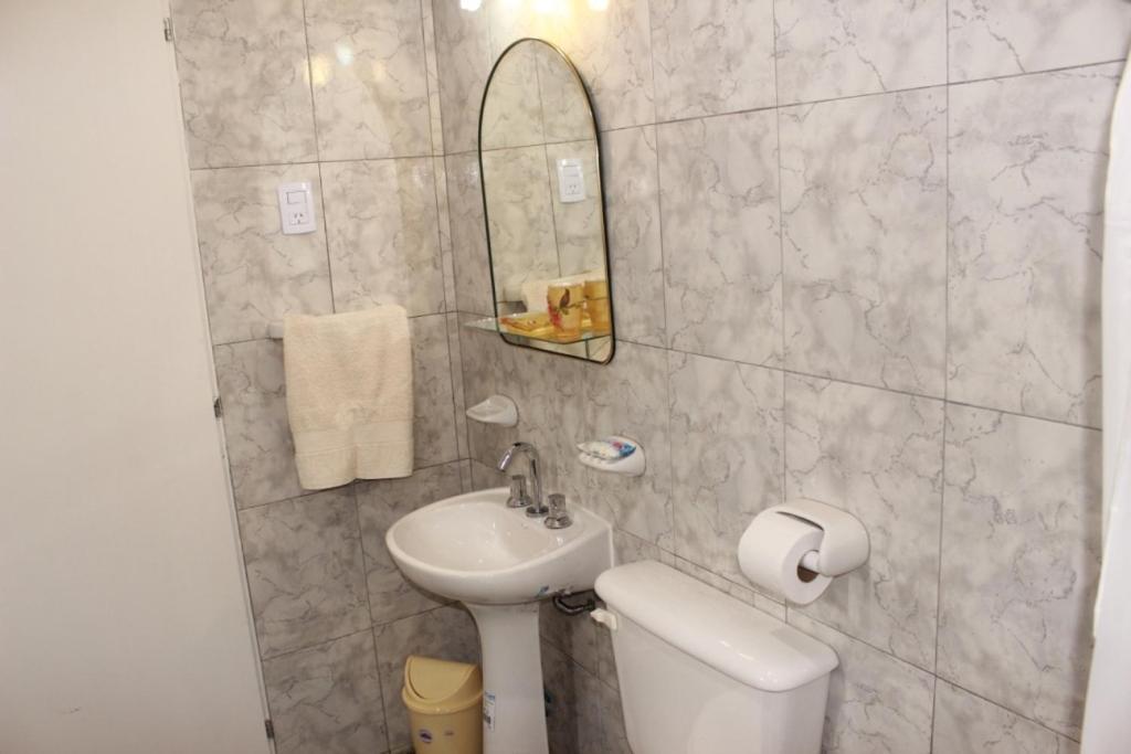 Three-Bedroom House photo 3