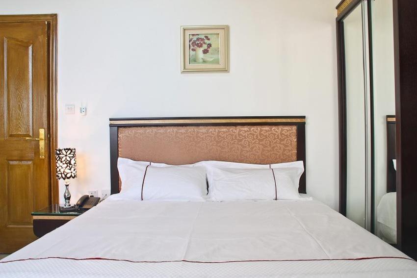 Double or Twin Room photo 2