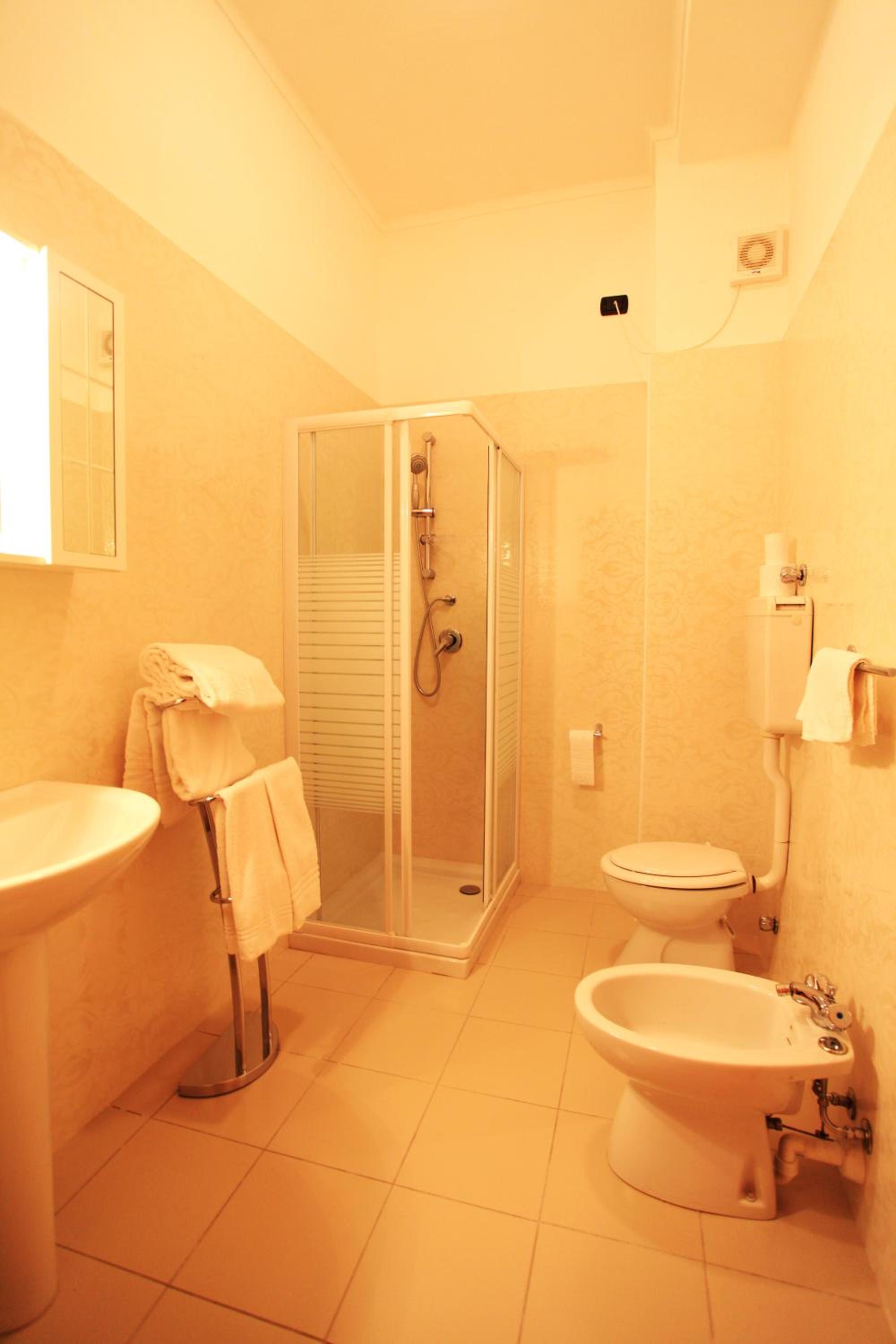 Single Room photo 2