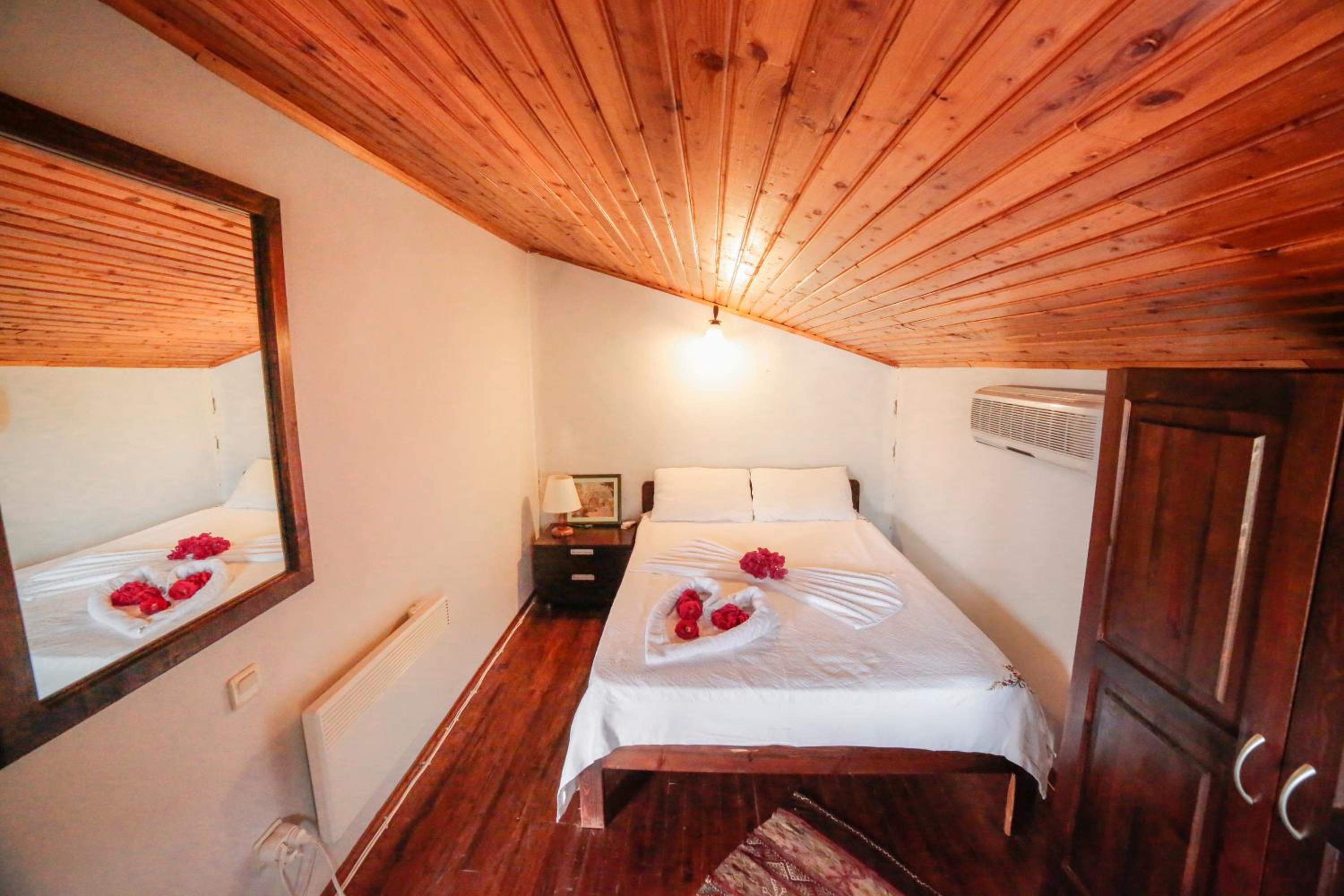 Three-Bedroom Villa photo 3
