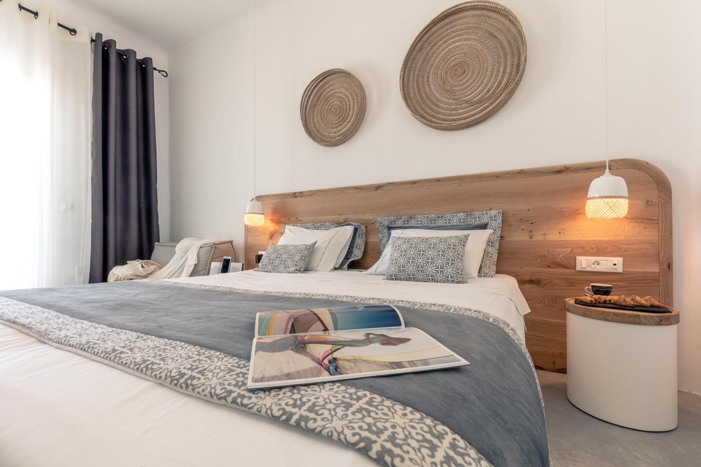 Superior Double Room with City View - Photo 1