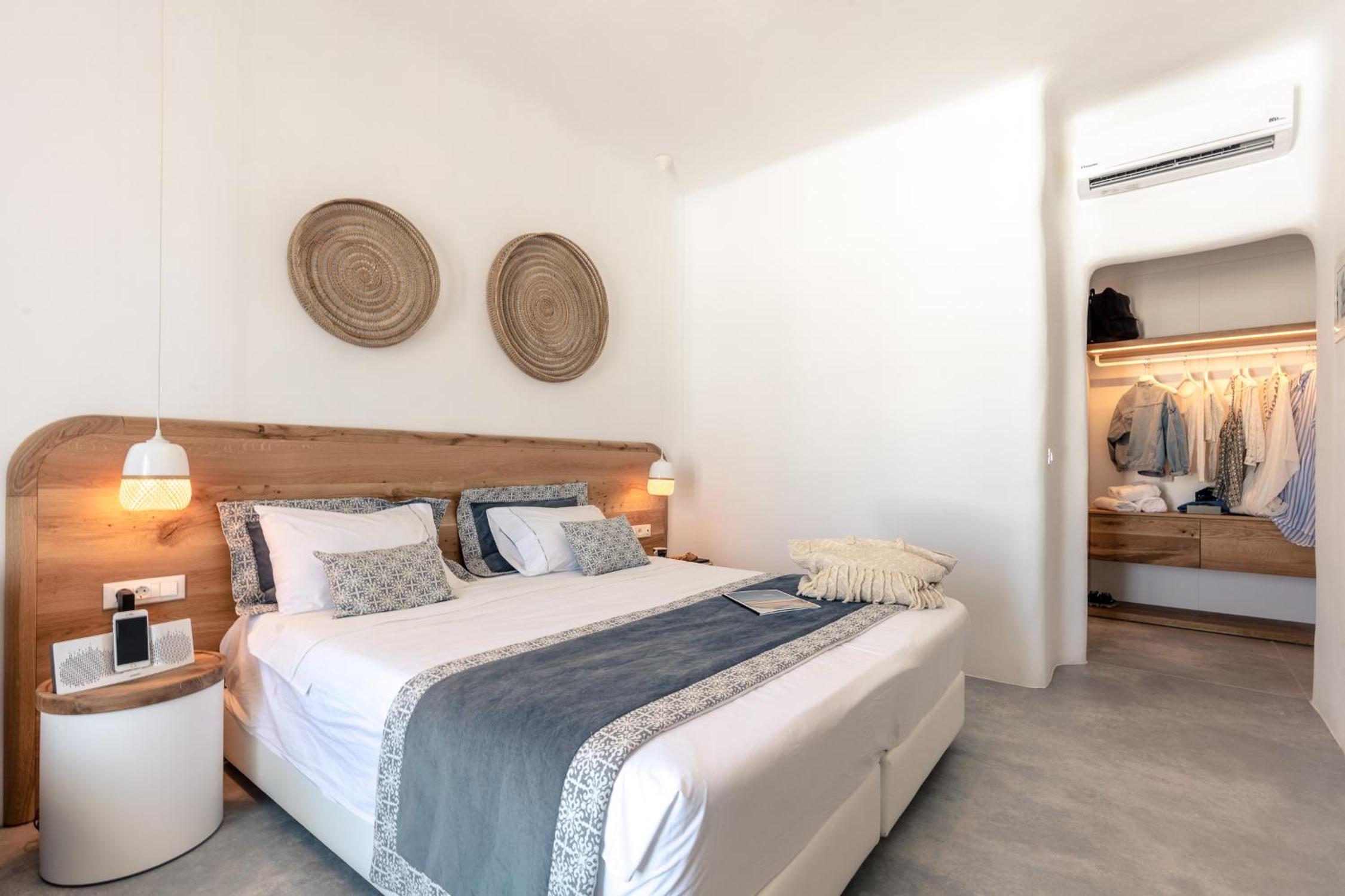 Superior Double Room with Sea View - Photo 4