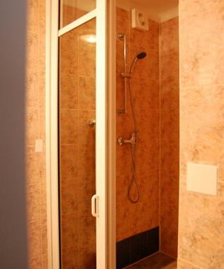 Twin Room - Photo 2