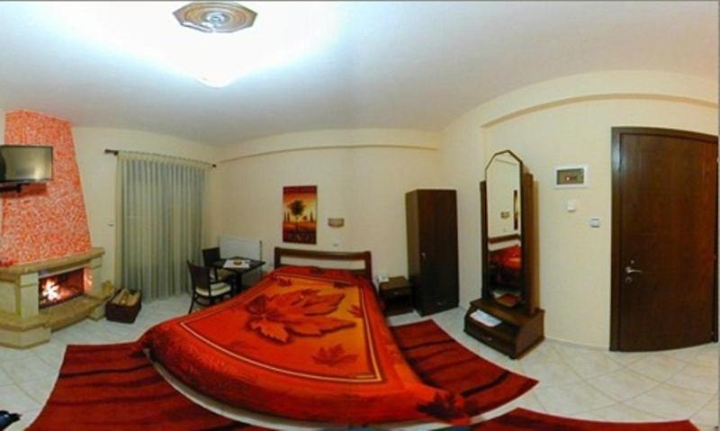 Double or Twin Room with Fireplace photo 3