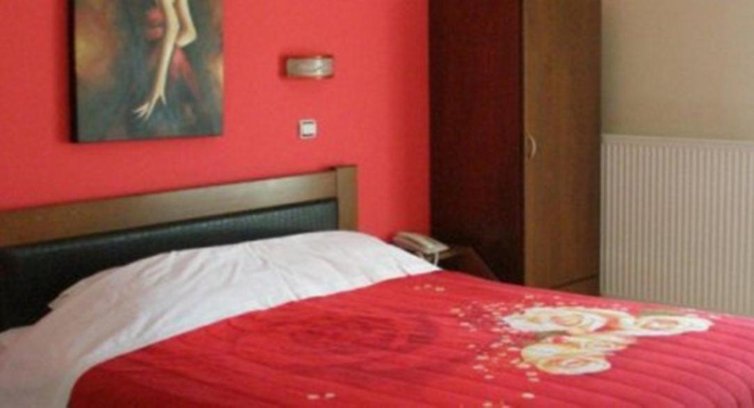 Double or Twin Room - Photo 5