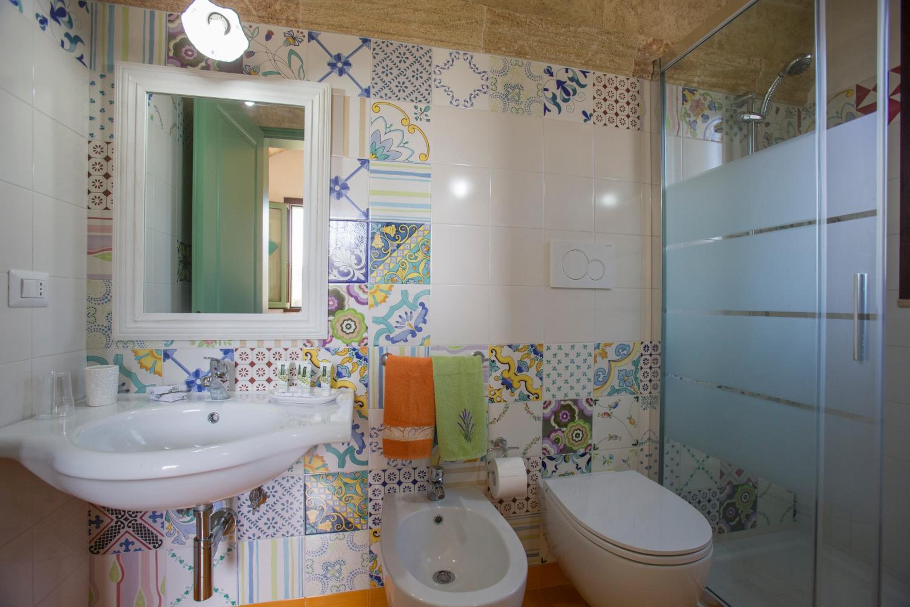 Double Room with Private Bathroom photo 3