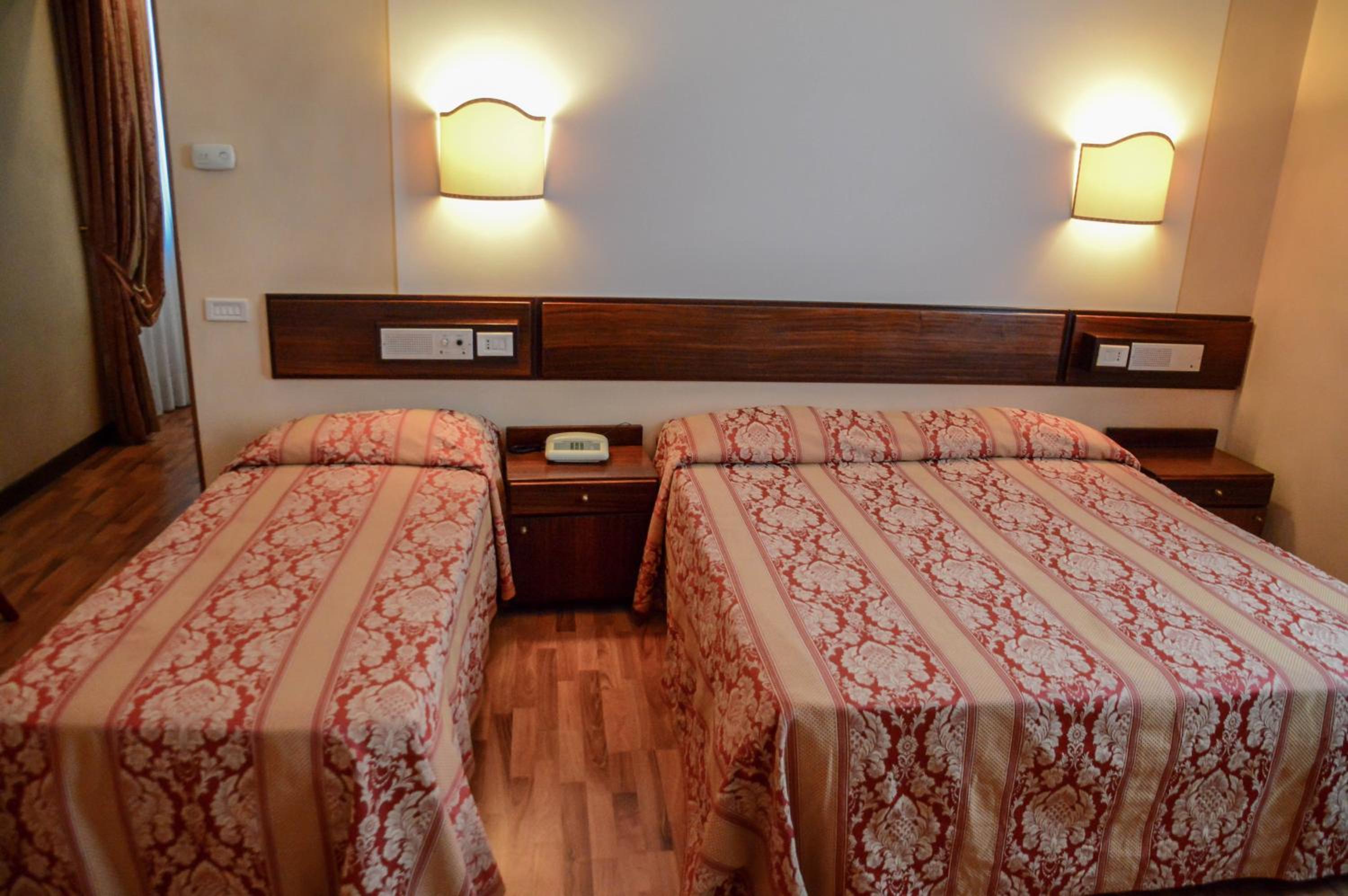 Triple Room - Photo 1