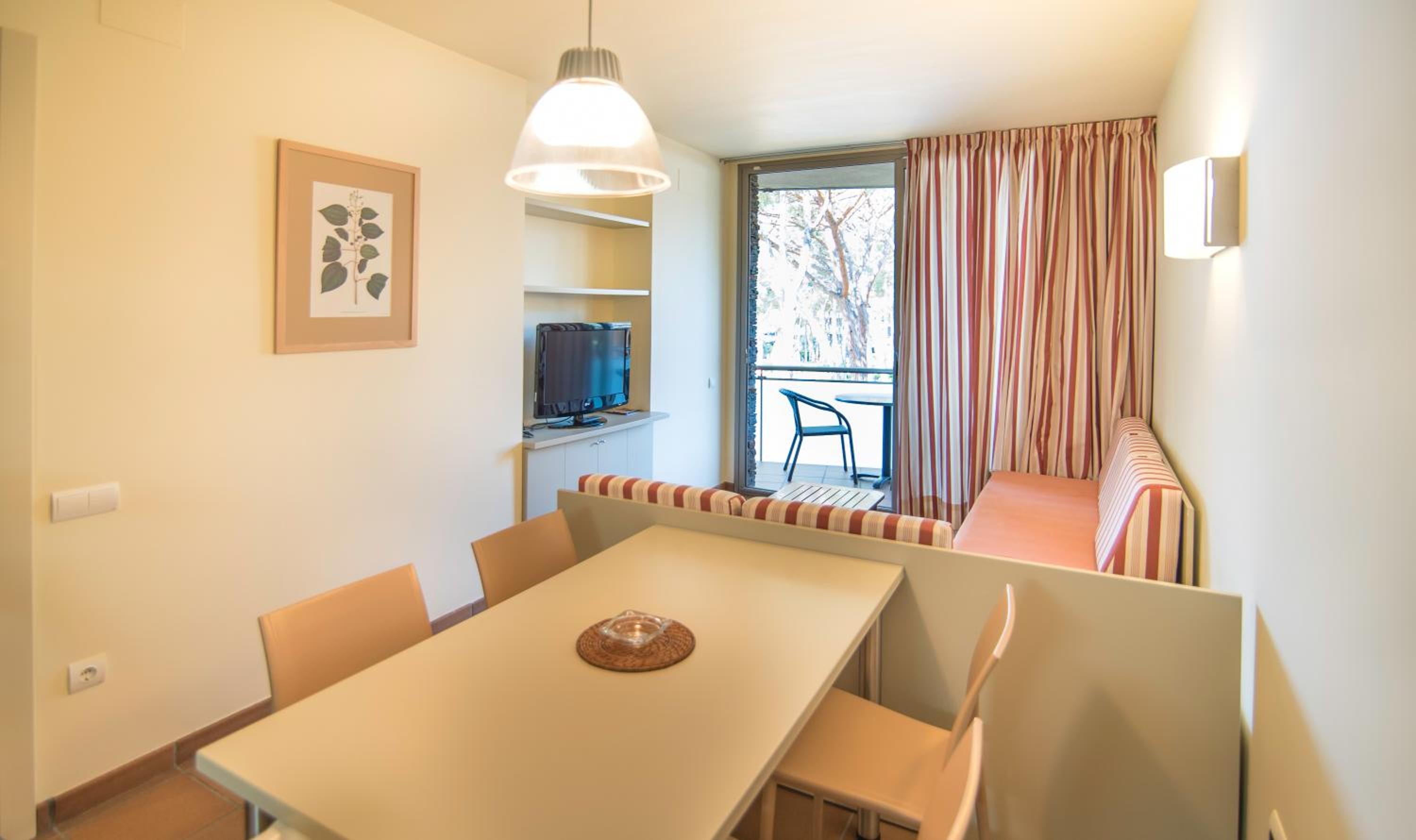 Apartamento de un dormitorio con terraza (3 adultos)