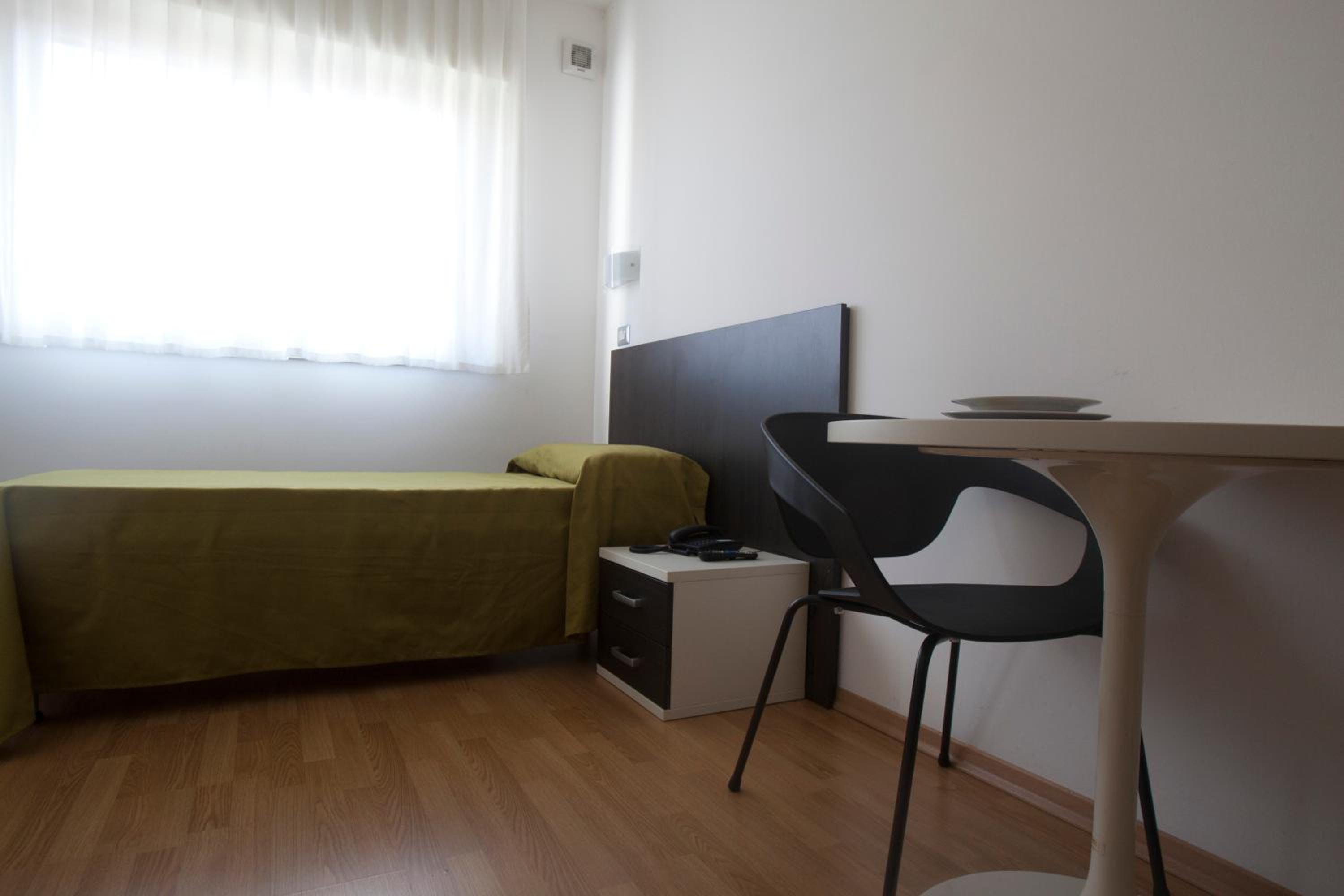 Studio (1 Adult) - Photo 3